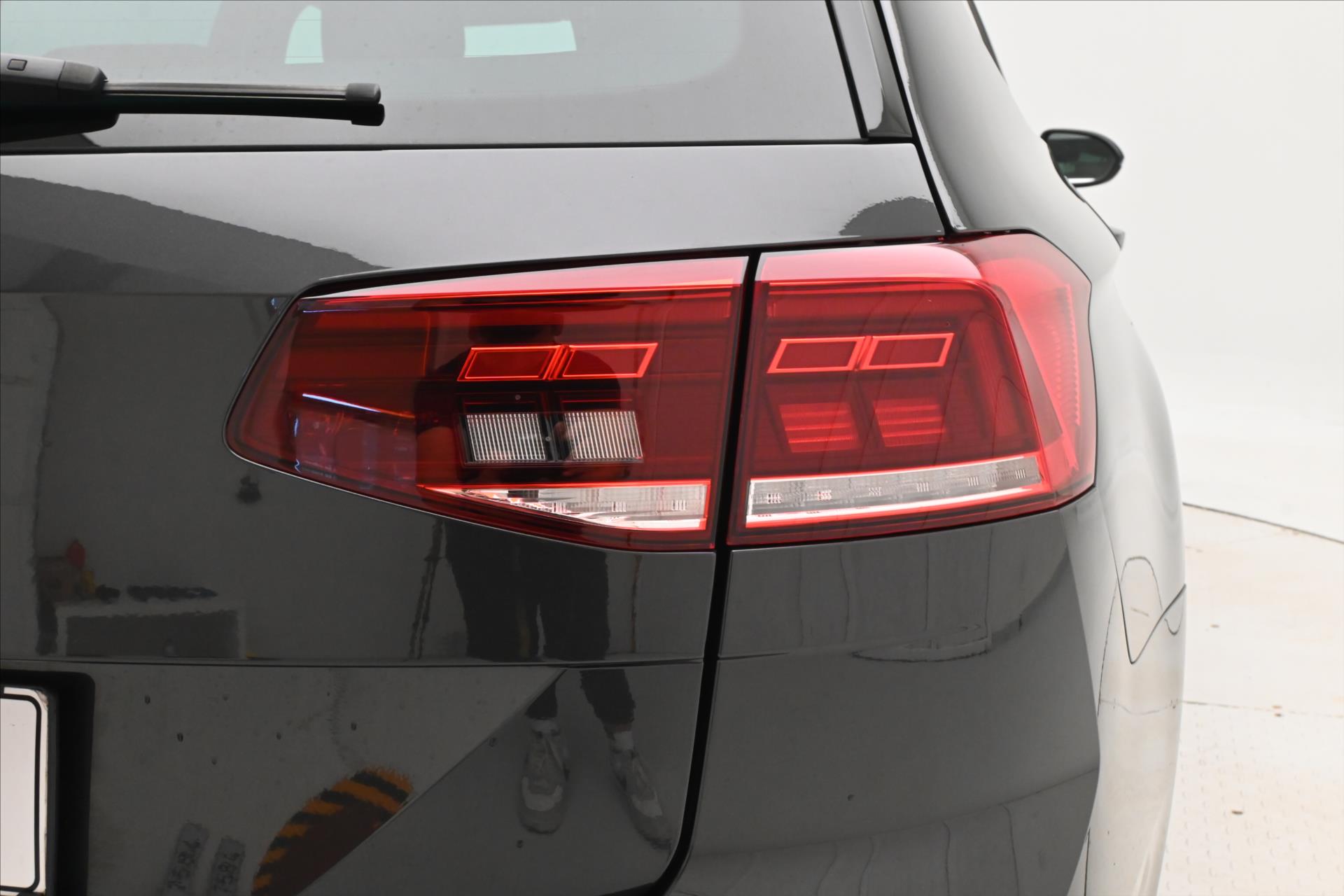 Hlavní fotografie vozu Volkswagen Passat 2,0 TDI 110kW DSG Business Záruka až 5 let (31)