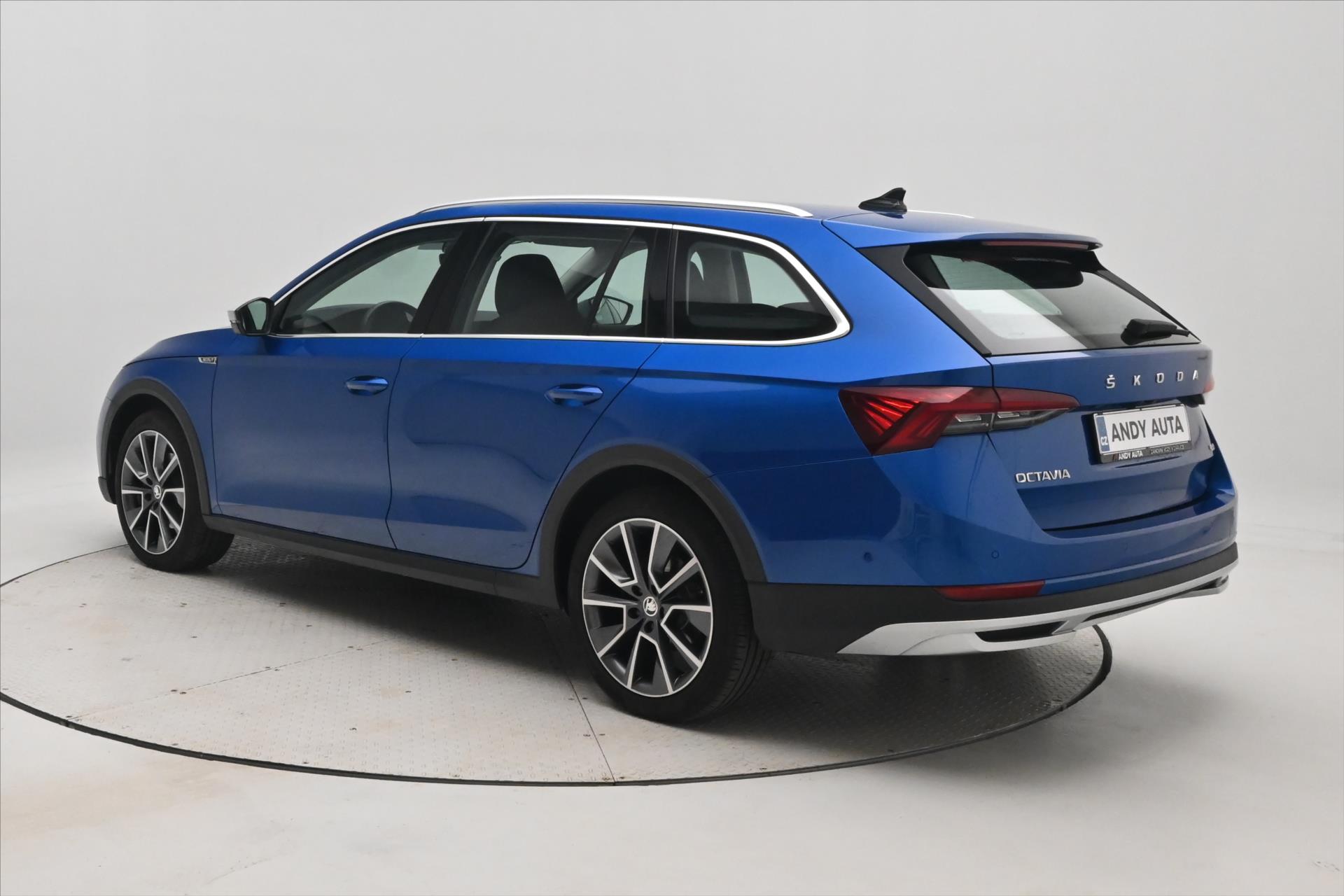 Hlavní fotografie vozu Škoda Octavia 2,0 TDI 147kW 4x4 DSG Scout Záruka až 5 let (8)