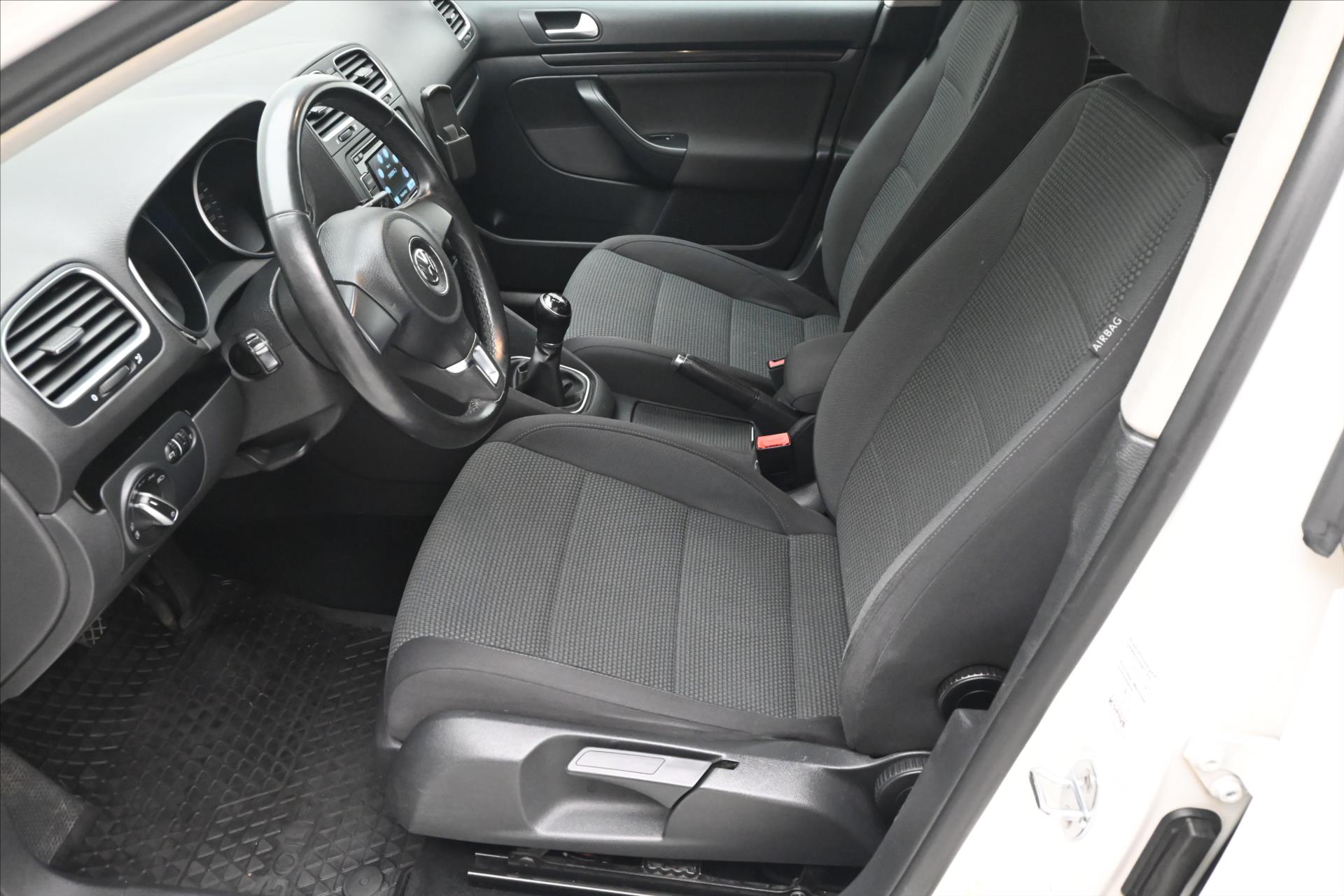 Hlavní fotografie vozu Volkswagen Golf 2,0 TDI 110 kW Trendline Záruka až 5 let (13)