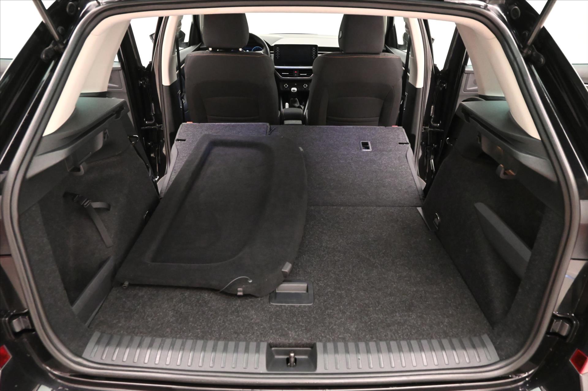 Hlavní fotografie vozu Škoda Kamiq 1,0 TSI 81kW Style Záruka až 5 let (12)