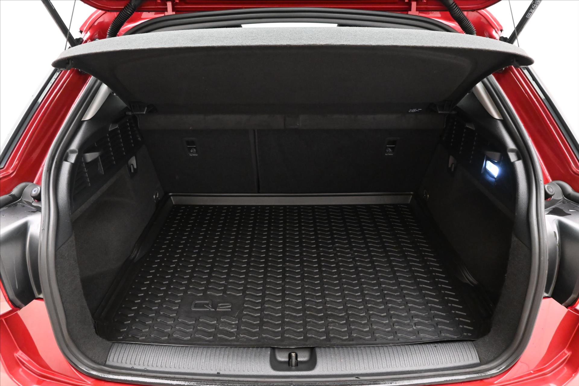 Hlavní fotografie vozu Audi Q2 1,5 35 TFSI 110 kW S-Tronic Záruka až 5 let (11)