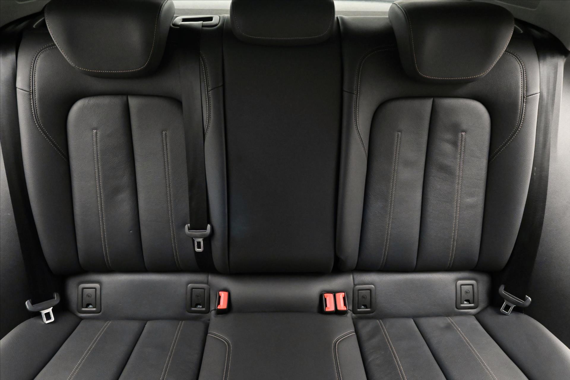 Hlavní fotografie vozu Audi Q2 1,5 35 TFSI 110 kW S-Tronic Záruka až 5 let (28)