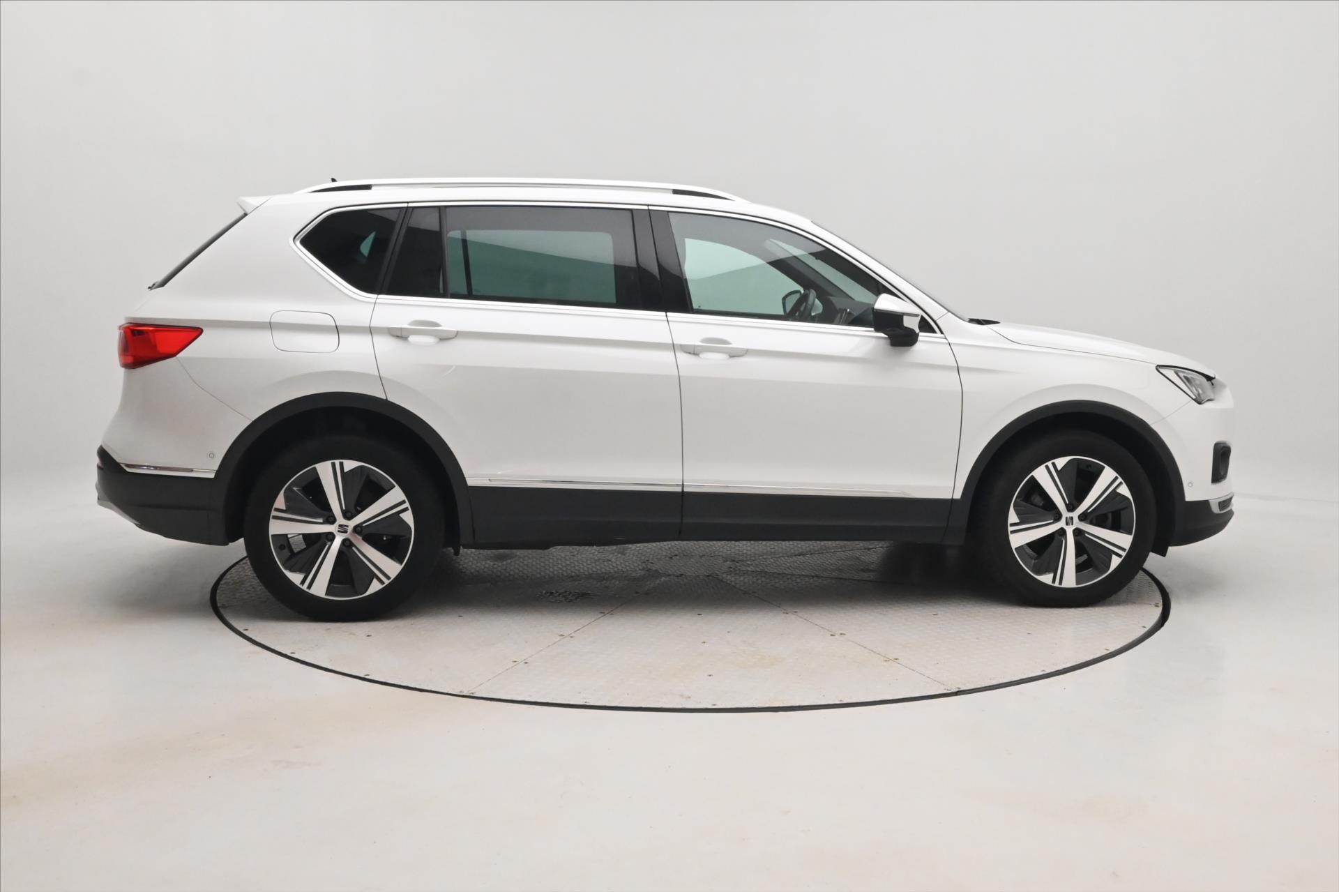 Hlavní fotografie vozu Seat Tarraco 1,4 TSI 180kW e-Hybrid Xcellence DSG Záruka až 5 let (5)