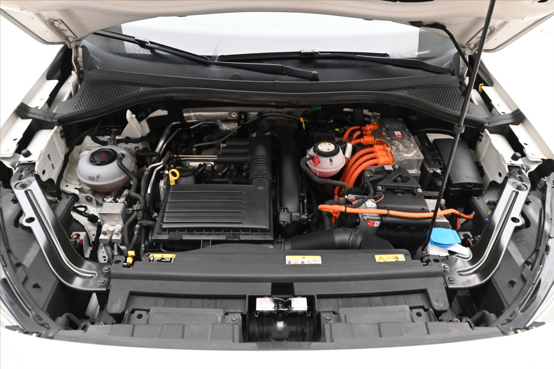 Hlavní fotografie vozu Seat Tarraco 1,4 TSI 180kW e-Hybrid Xcellence DSG Záruka až 5 let (10)