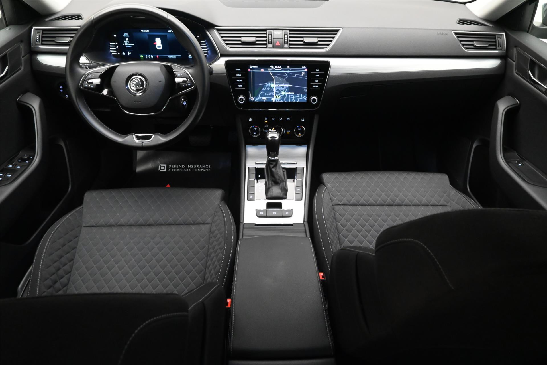 Hlavní fotografie vozu Škoda Superb 2,0 TDI 110 kW DSG Ambition Záruka až 5 let (16)