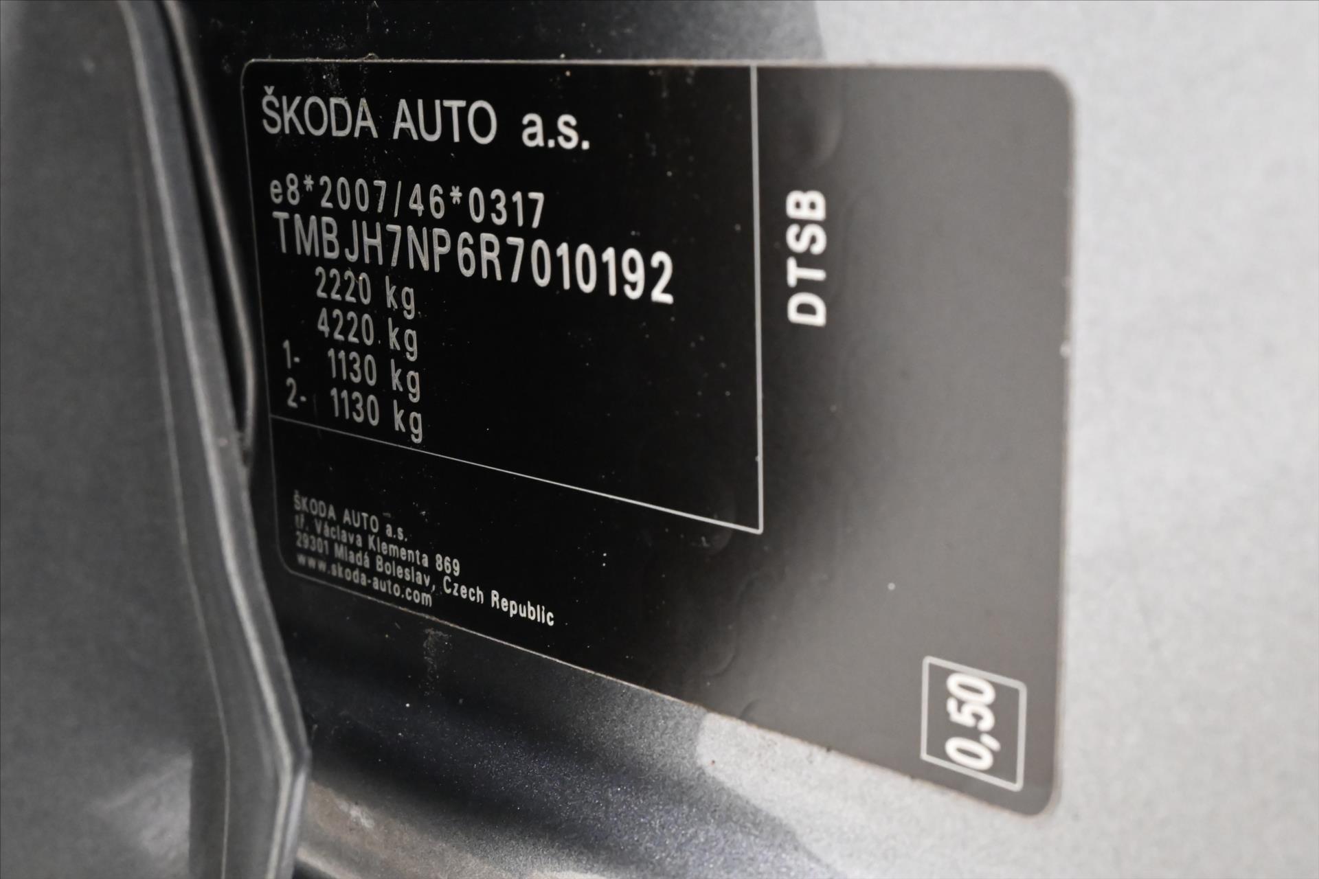Hlavní fotografie vozu Škoda Superb 2,0 TDI 110 kW DSG TAŽNÉ NAVI Záruka až 5 let (13)