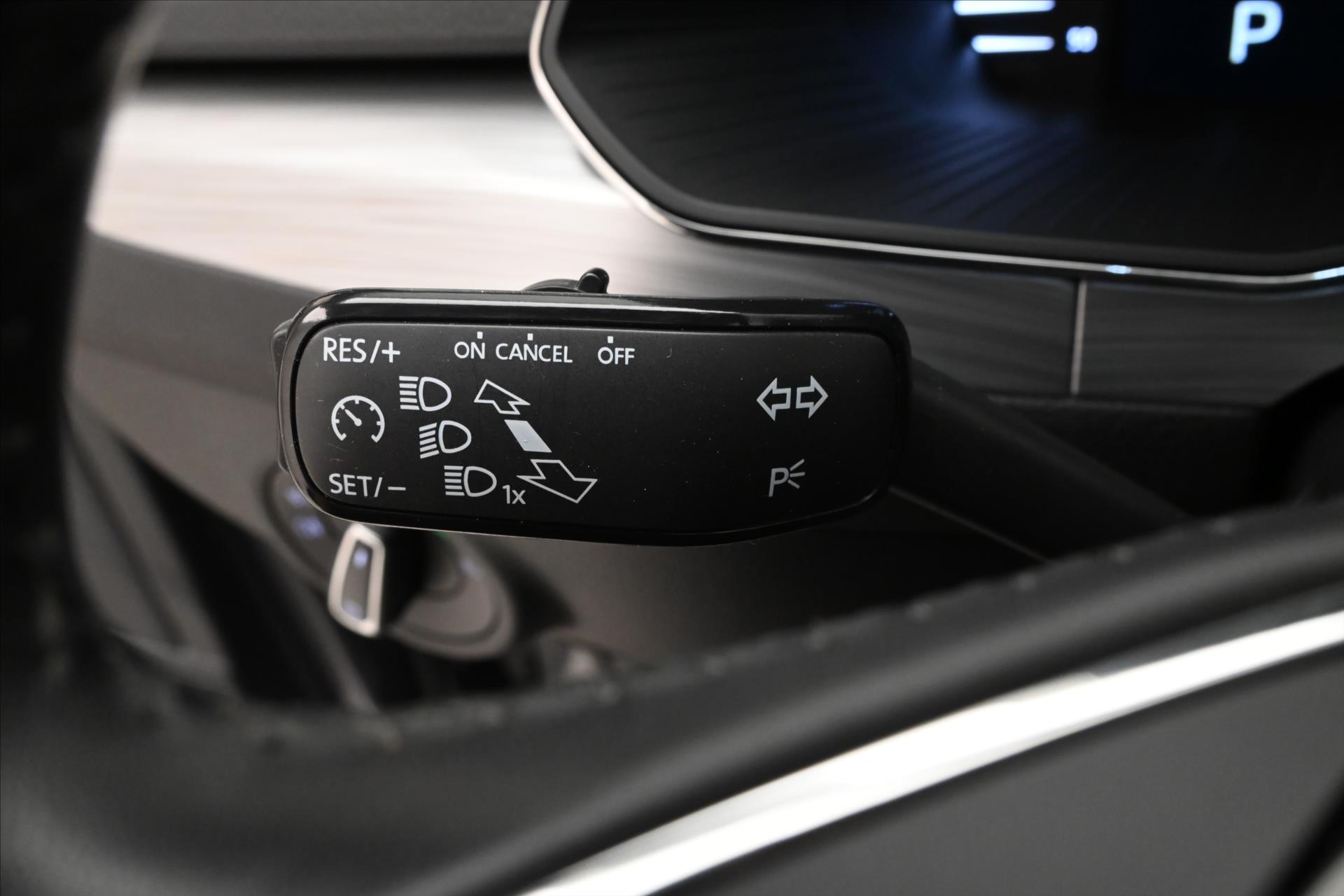 Hlavní fotografie vozu Škoda Superb 2,0 TDI 110 kW DSG TAŽNÉ NAVI Záruka až 5 let (24)