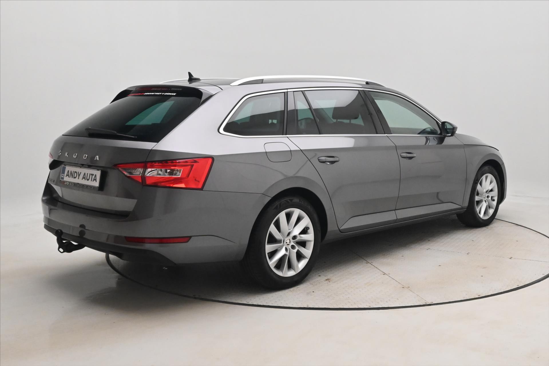 Hlavní fotografie vozu Škoda Superb 2,0 TDI 110 kW DSG TAŽNÉ NAVI Záruka až 5 let (6)