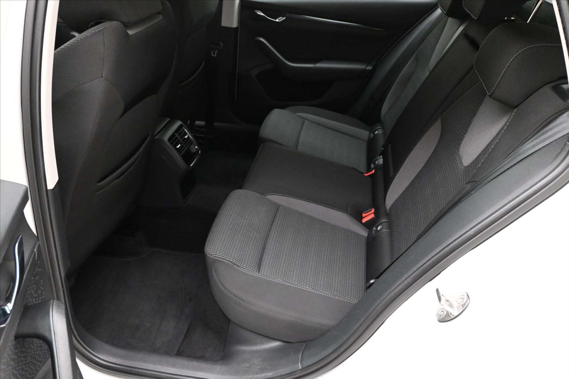 Hlavní fotografie vozu Škoda Octavia 1,4 TSI iV 110 kW DSG Ambition Záruka až 5 let (14)
