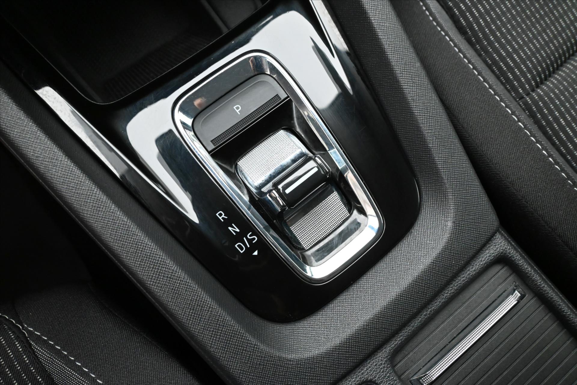 Hlavní fotografie vozu Škoda Octavia 1,4 TSI iV 150 kW DSG Ambition Záruka až 5 let (23)
