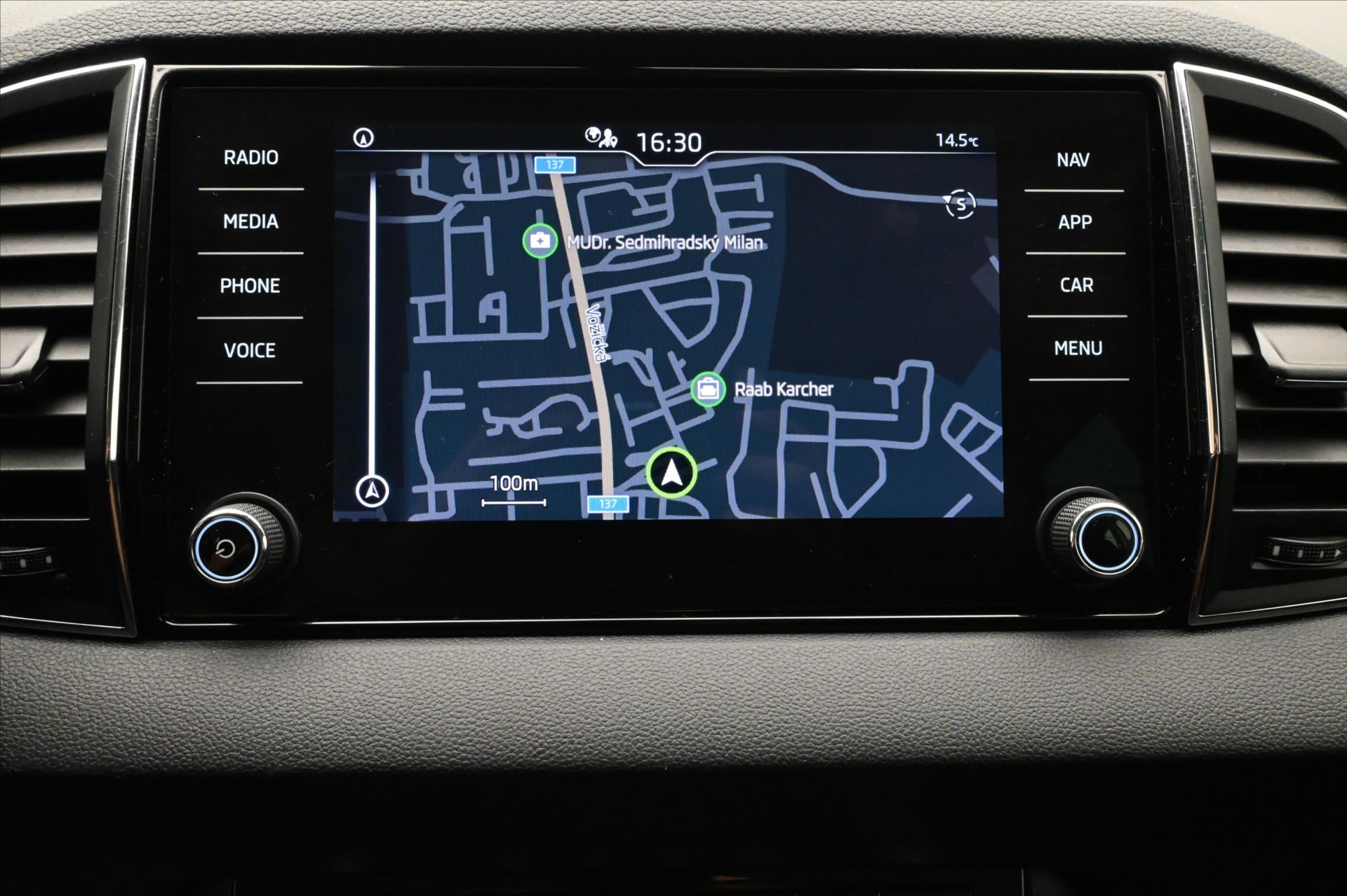 Hlavní fotografie vozu Škoda Karoq 2,0 TDI 85 kW DSG  VIRTUAL Záruka až 5 let (21)
