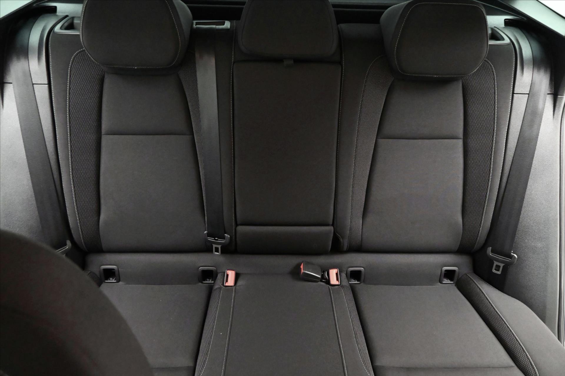 Hlavní fotografie vozu Škoda Karoq 2,0 TDI 85 kW DSG  VIRTUAL Záruka až 5 let (28)
