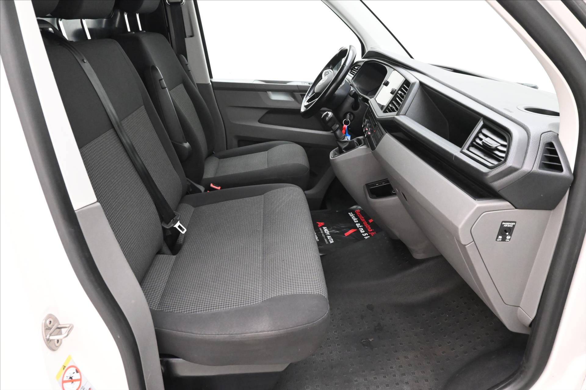 Hlavní fotografie vozu Volkswagen Transporter 2,0 TDI 110 kW AC Manuál Navi Záruka až 5 let (14)