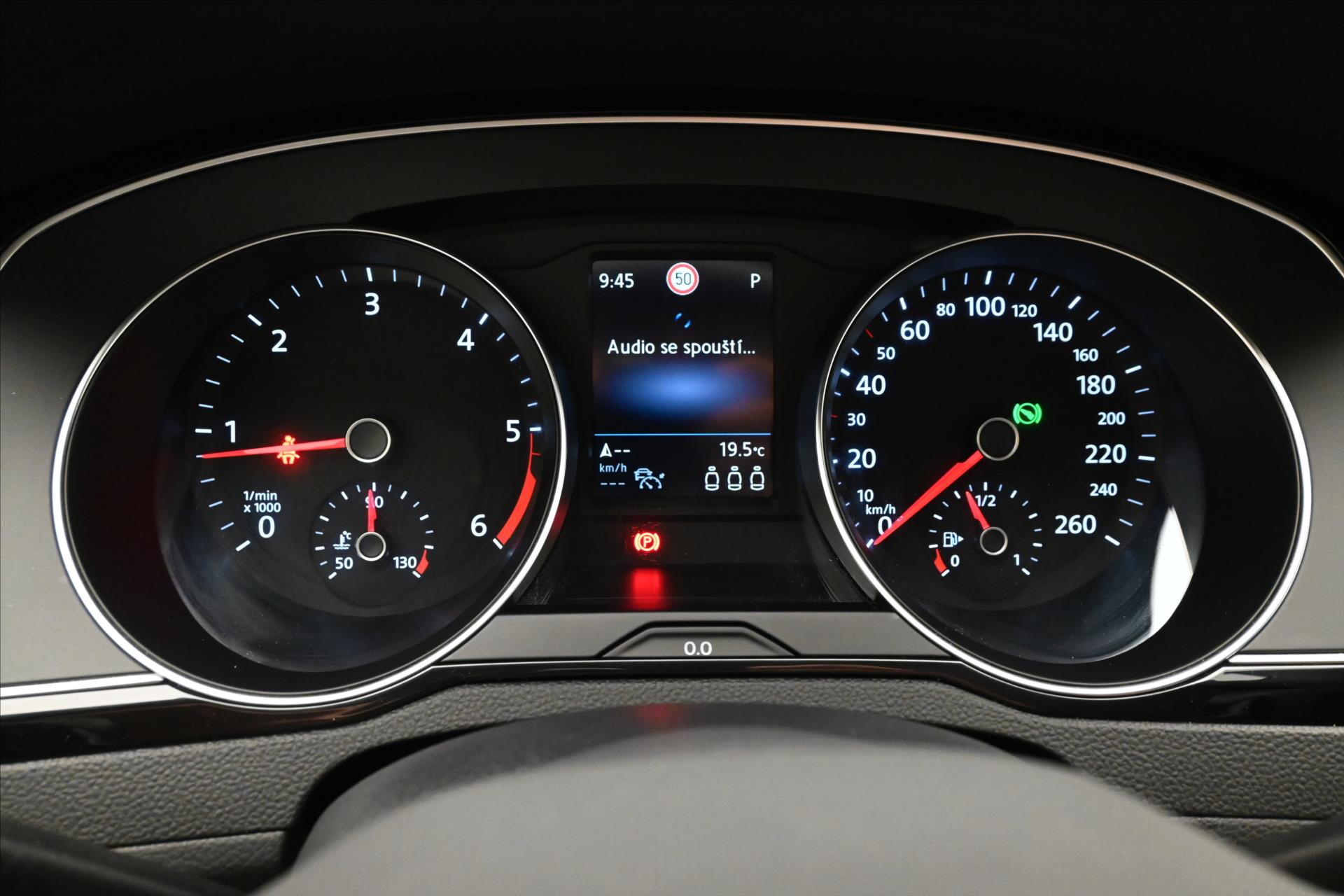 Hlavní fotografie vozu Volkswagen Passat 2,0 TDI 110 kW DSG Business Záruka až 5 let (17)