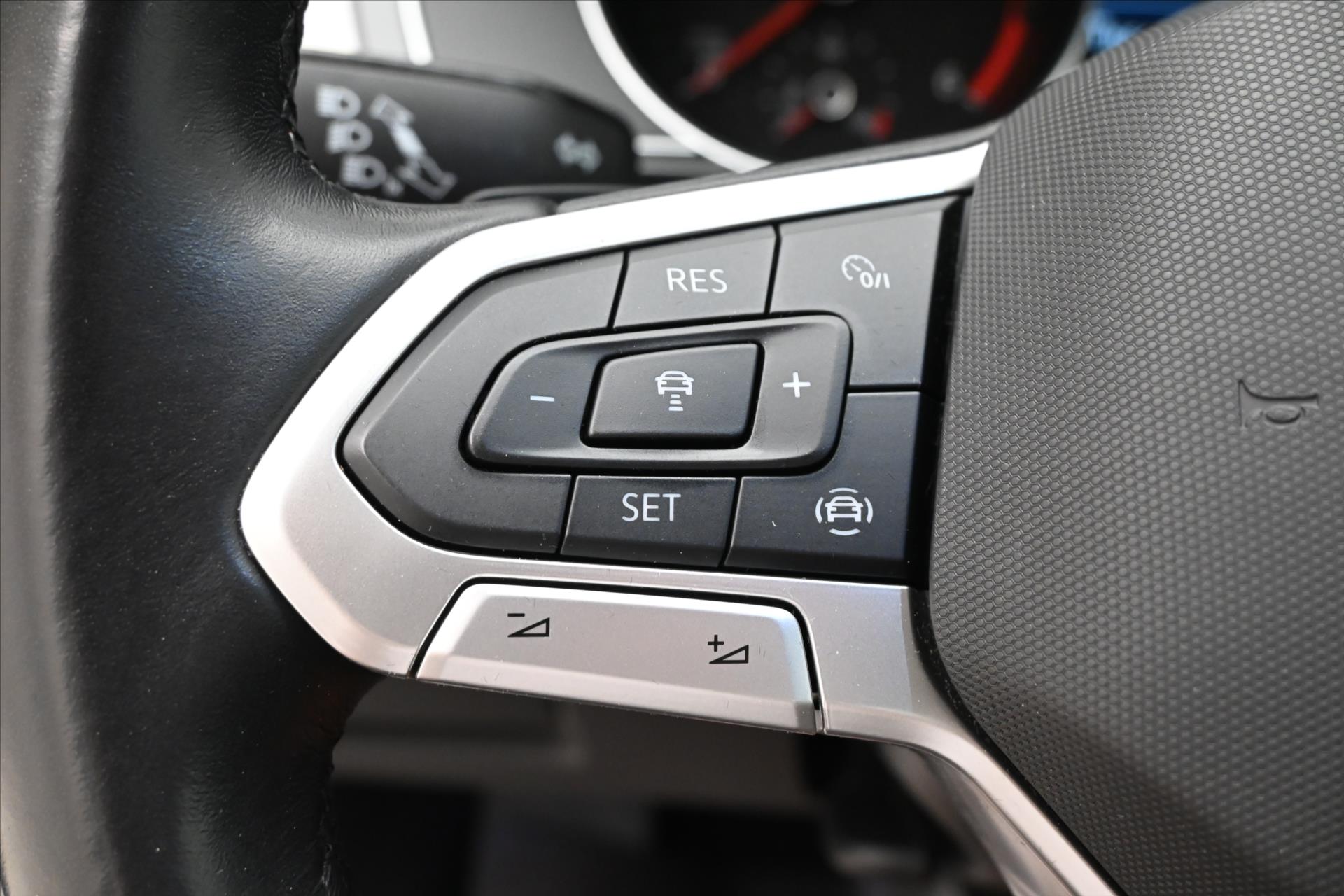 Hlavní fotografie vozu Volkswagen Passat 2,0 TDI 110 kW DSG Business Záruka až 5 let (24)