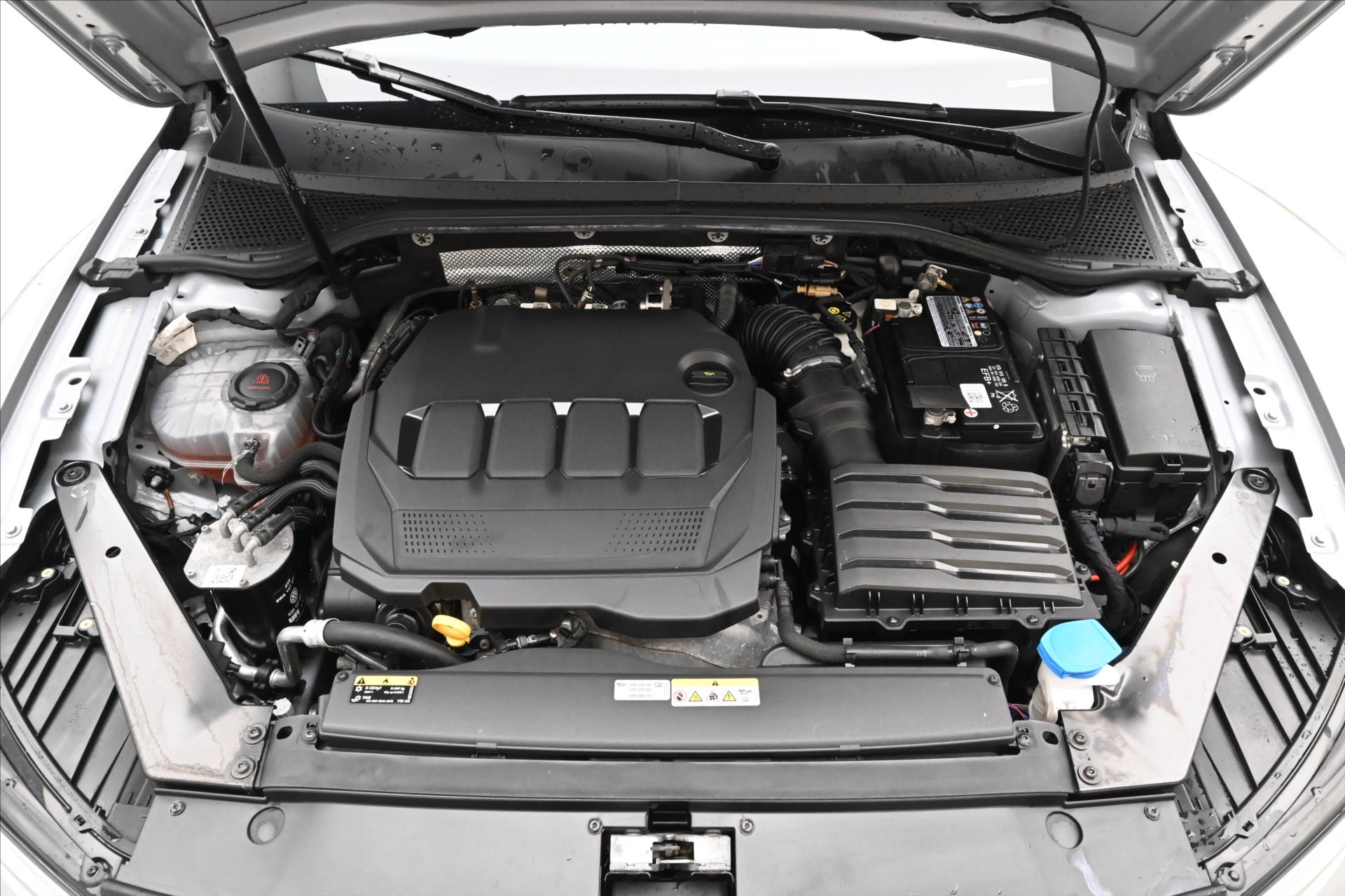 Hlavní fotografie vozu Volkswagen Passat 2,0 TDI 110 kW DSG Business Záruka až 5 let (10)