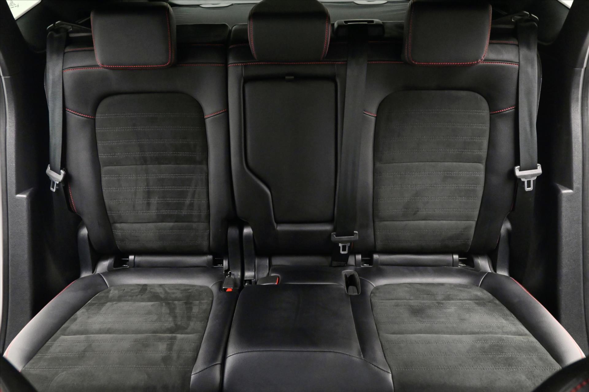 Main photo of the car Ford Kug 2.5 PHEV 165kW ST-LINE Warranty up to 5 years (27)