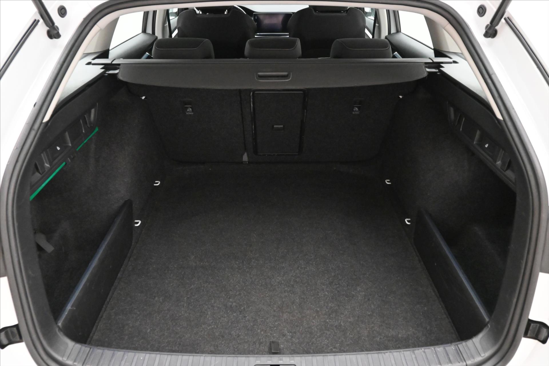 Hlavní fotografie vozu Škoda Octavia 2,0 TDI 85kW Style Záruka až 5 let (11)