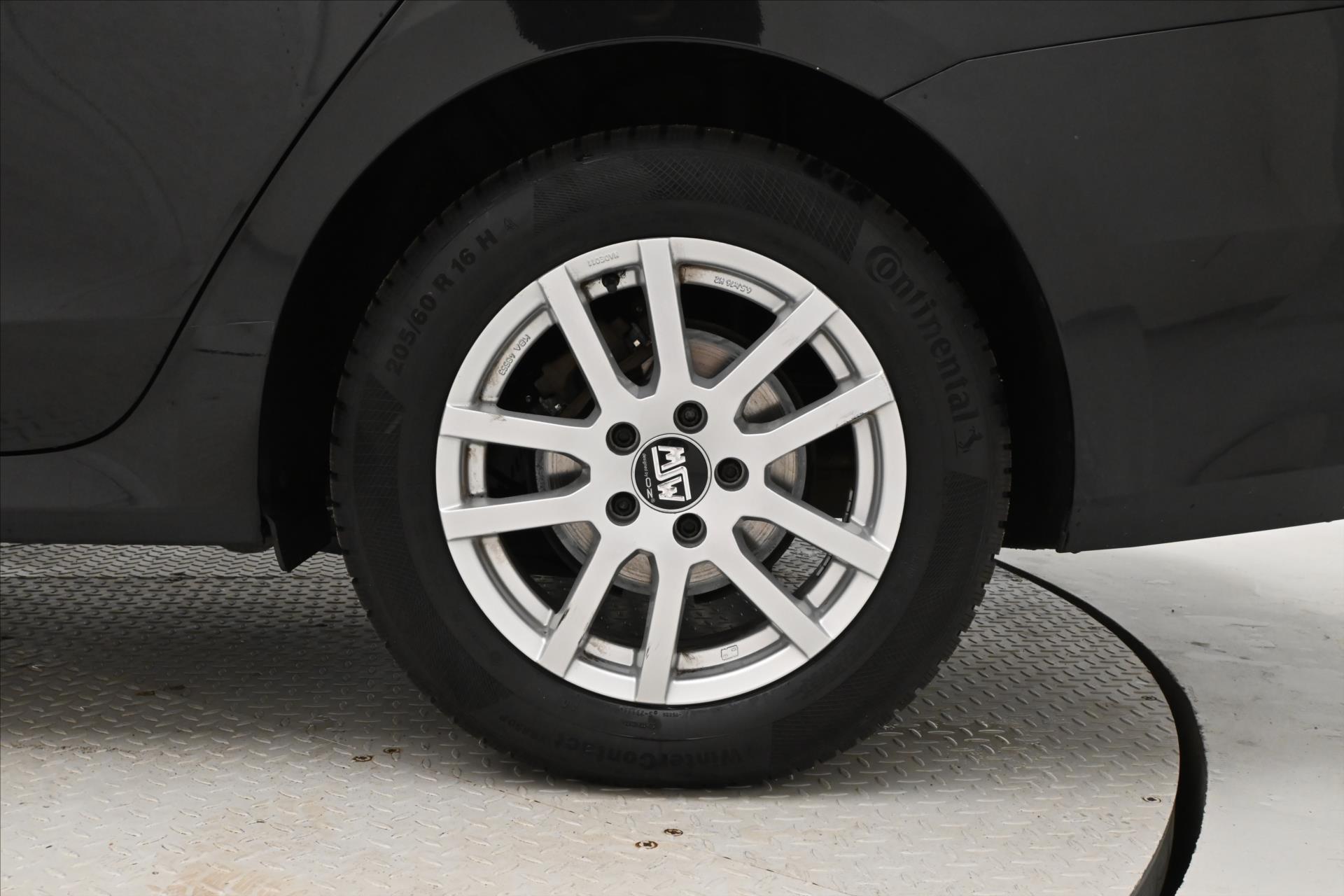 Hlavní fotografie vozu Škoda Octavia 2,0 TDI 110kW DSG Style Záruka až 5 let (32)