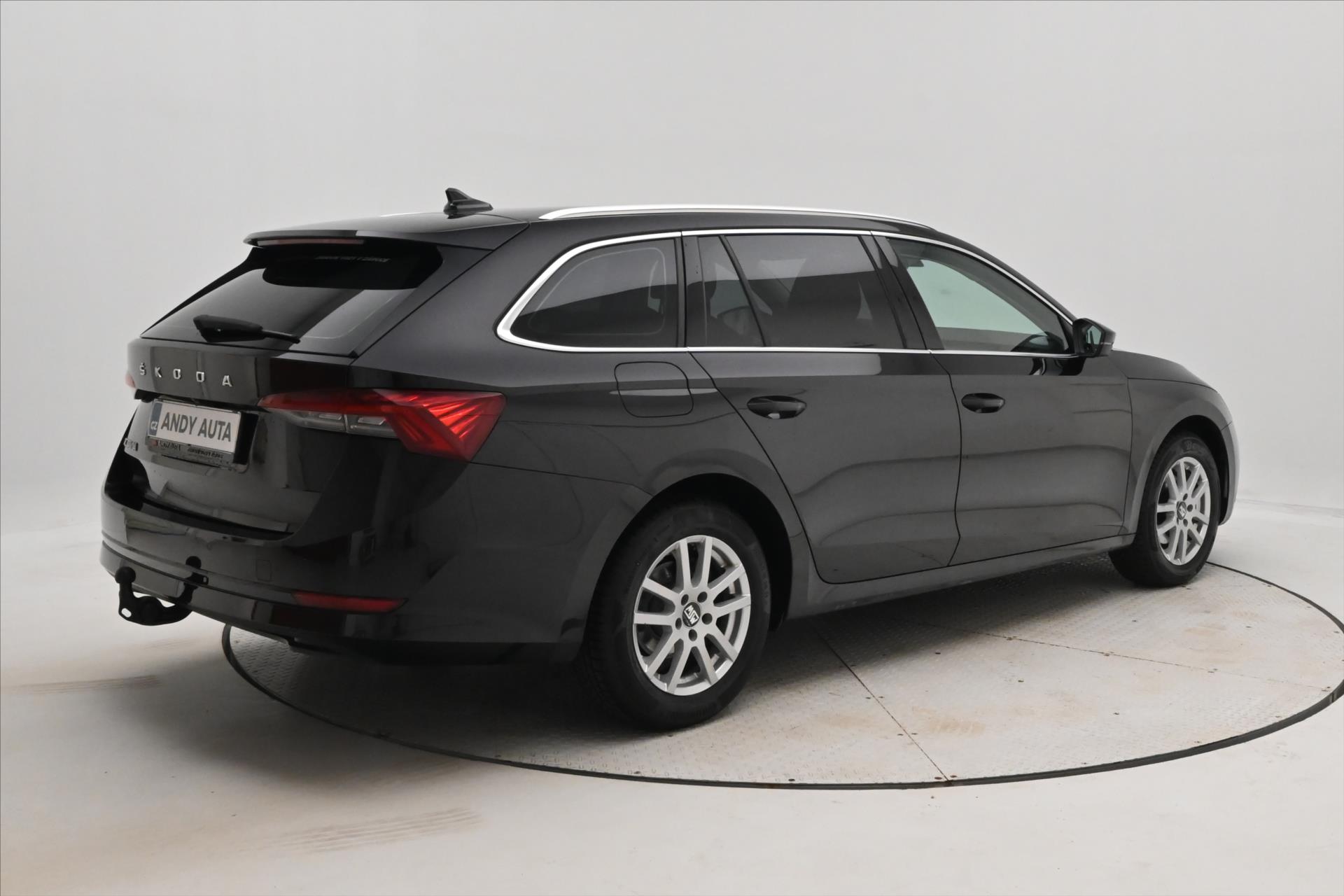 Hlavní fotografie vozu Škoda Octavia 2,0 TDI 110kW DSG Style Záruka až 5 let (5)