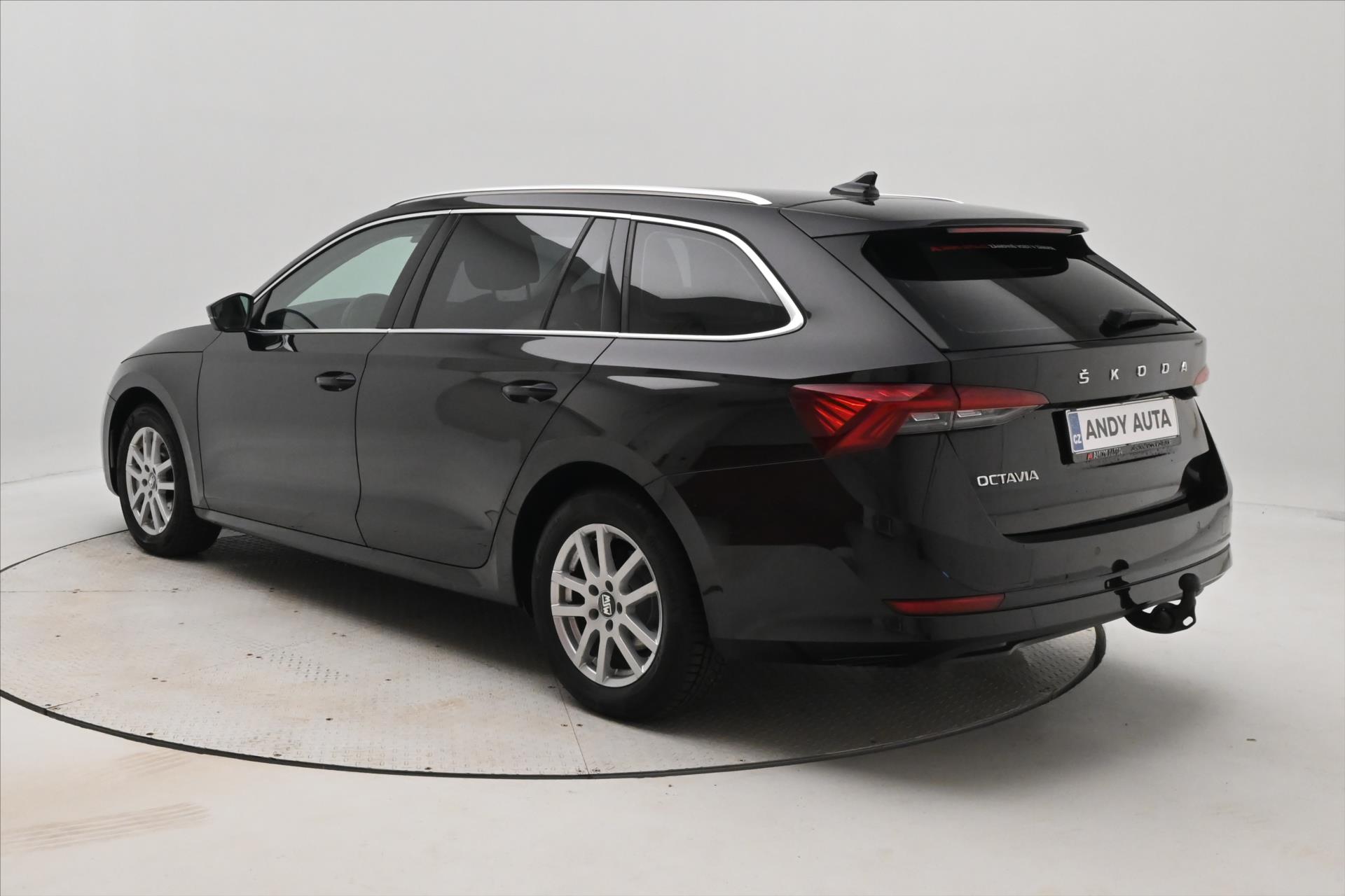 Hlavní fotografie vozu Škoda Octavia 2,0 TDI 110kW DSG Style Záruka až 5 let (7)