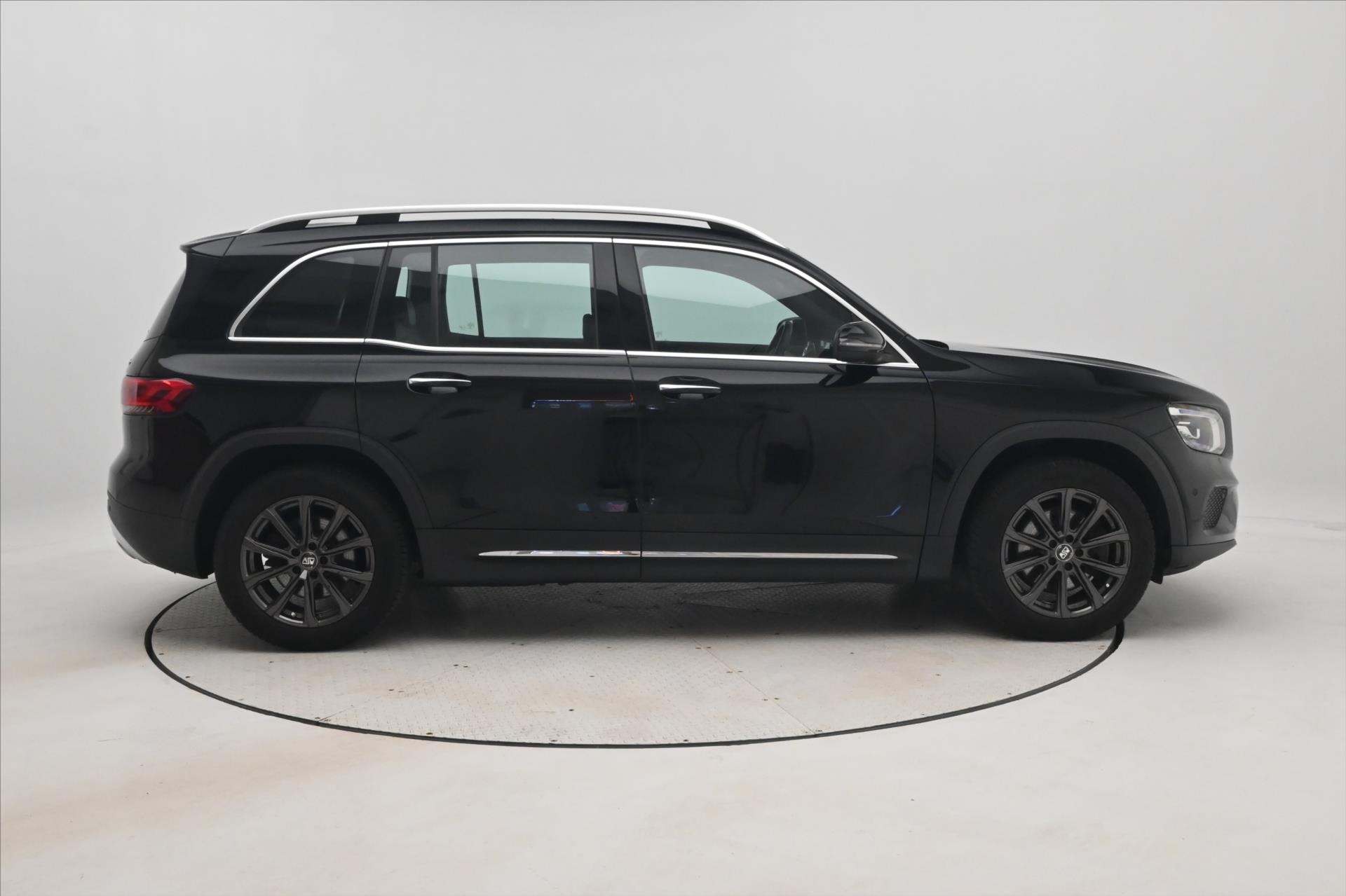 Hlavní fotografie vozu Mercedes-Benz GLB 2,0 220d 140 kW 4MATIC Záruka až 5 let (4)