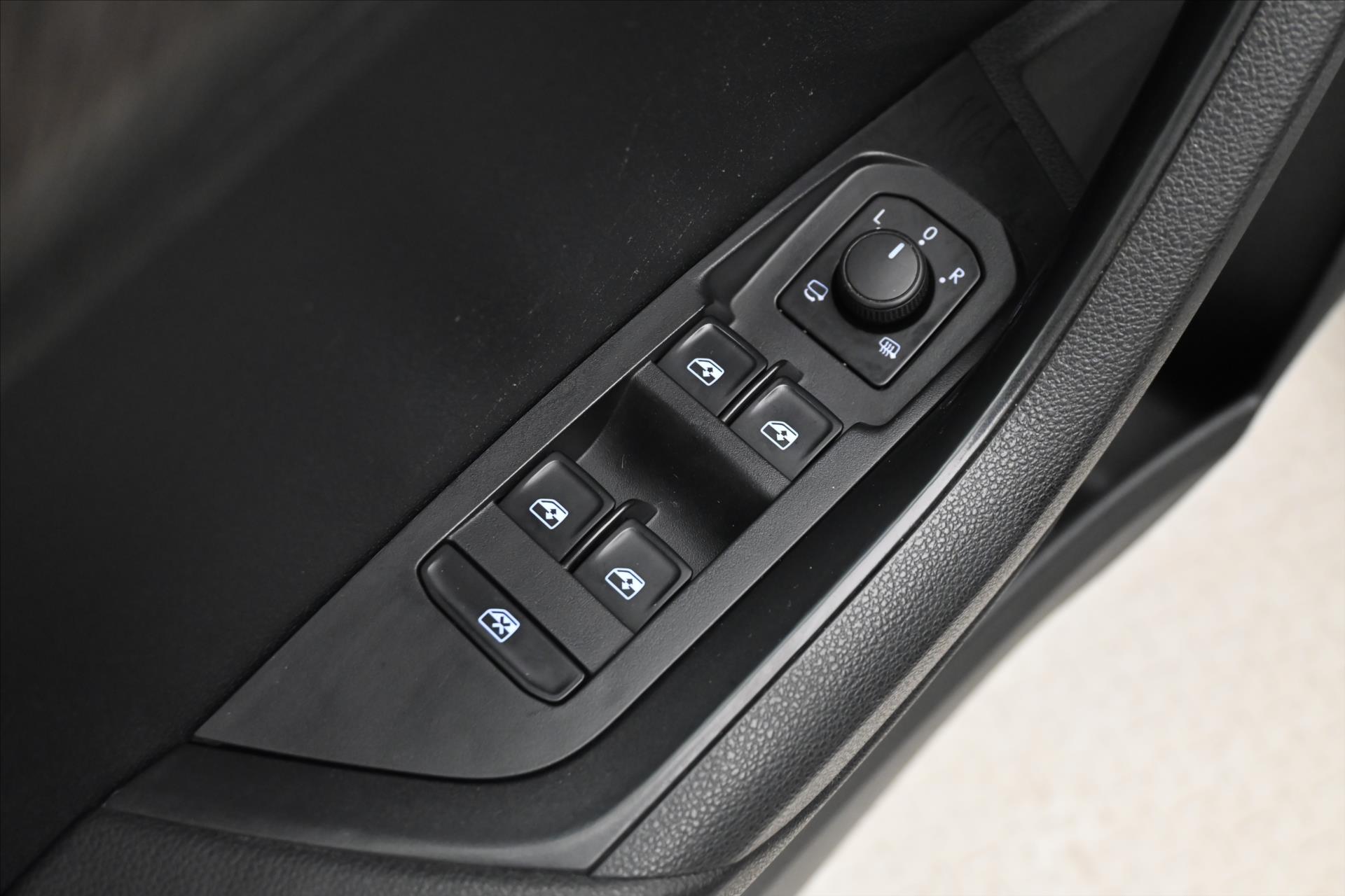 Hlavní fotografie vozu Škoda Karoq 1,5 TSI 110 kW STYLE Záruka až 5 let (25)