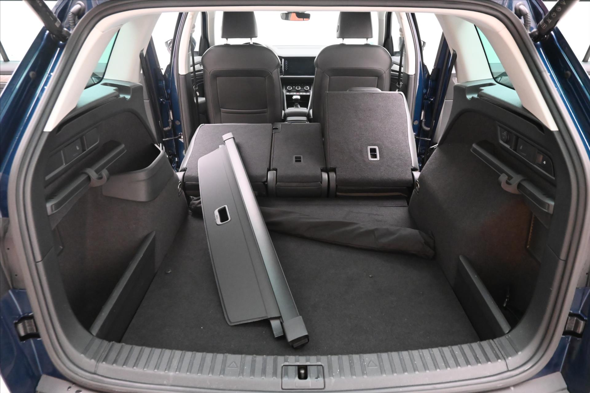 Hlavní fotografie vozu Škoda Kodiaq 2,0 TDI 140kW DSG 4x4 Style Záruka až 5 let (11)