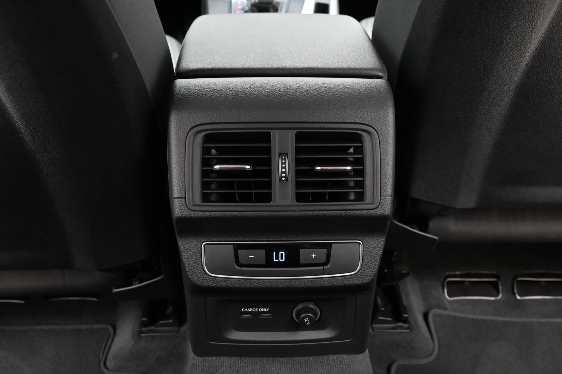 Main photo of the car Audi Q5 2.0 50TFSIe 195kW 4x4 S-Tronic Sportback Warranty up to 5 l (23)