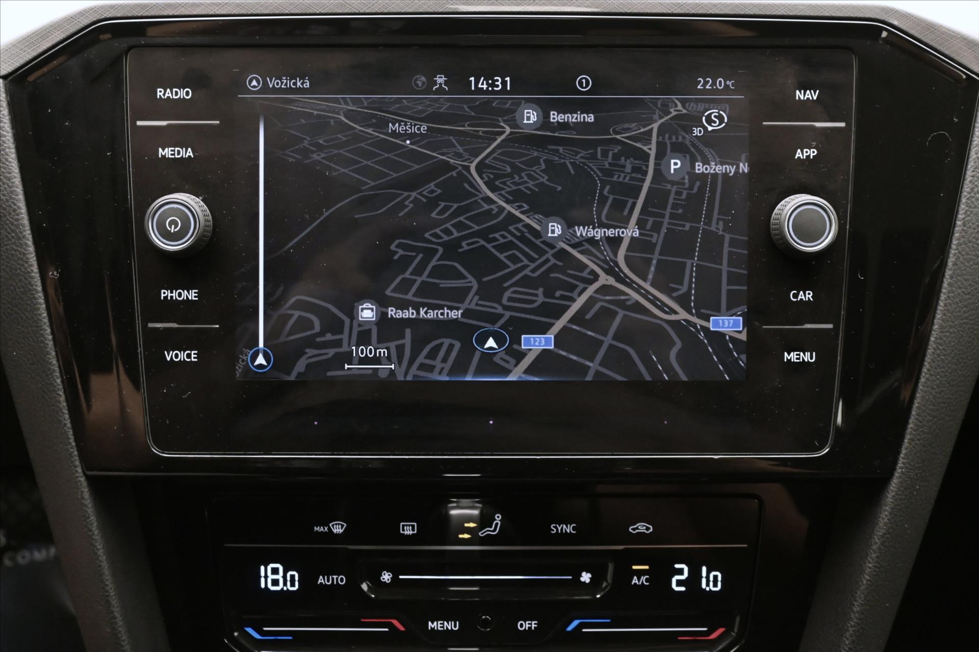 Hlavní fotografie vozu Volkswagen Passat 2,0 TDI 110kW DSG Business Záruka až 5 let (19)