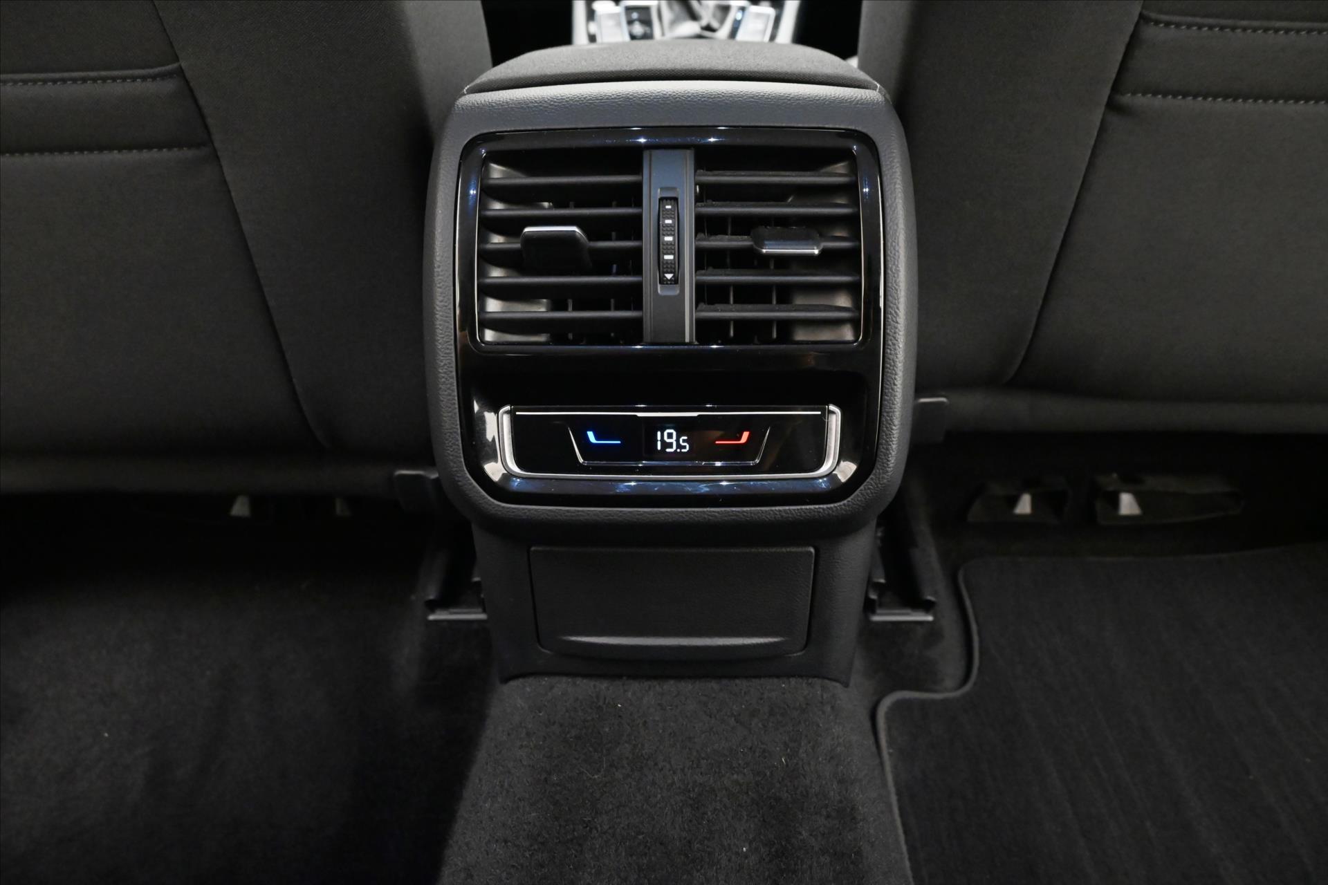 Hlavní fotografie vozu Volkswagen Passat 2,0 TDI 110kW DSG Business Záruka až 5 let (22)