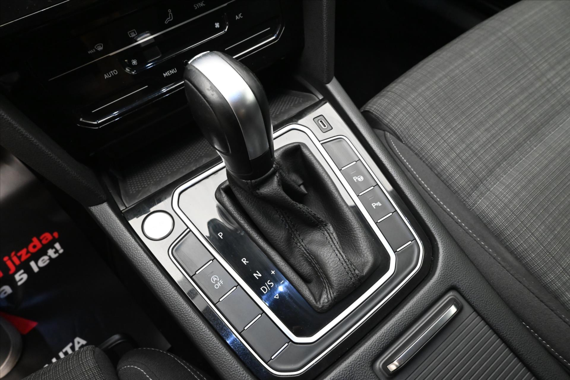 Hlavní fotografie vozu Volkswagen Passat 2,0 TDI 110kW DSG Business Záruka až 5 let (23)