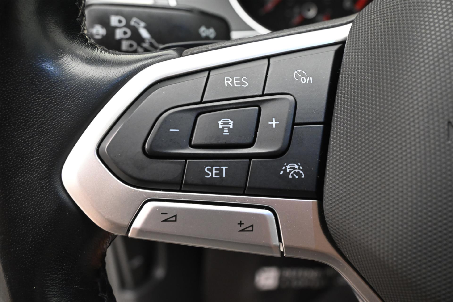 Hlavní fotografie vozu Volkswagen Passat 2,0 TDI 110kW DSG Business Záruka až 5 let (24)
