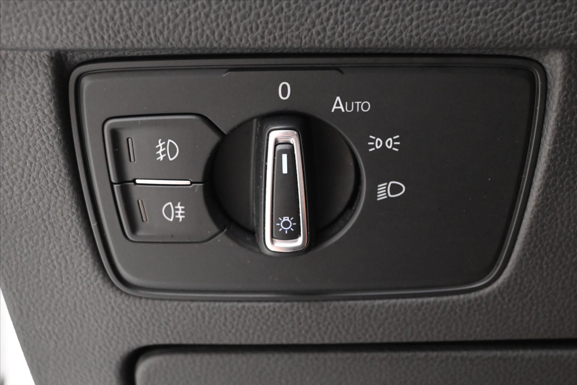 Hlavní fotografie vozu Volkswagen Passat 2,0 TDI 110kW DSG Business Záruka až 5 let (27)