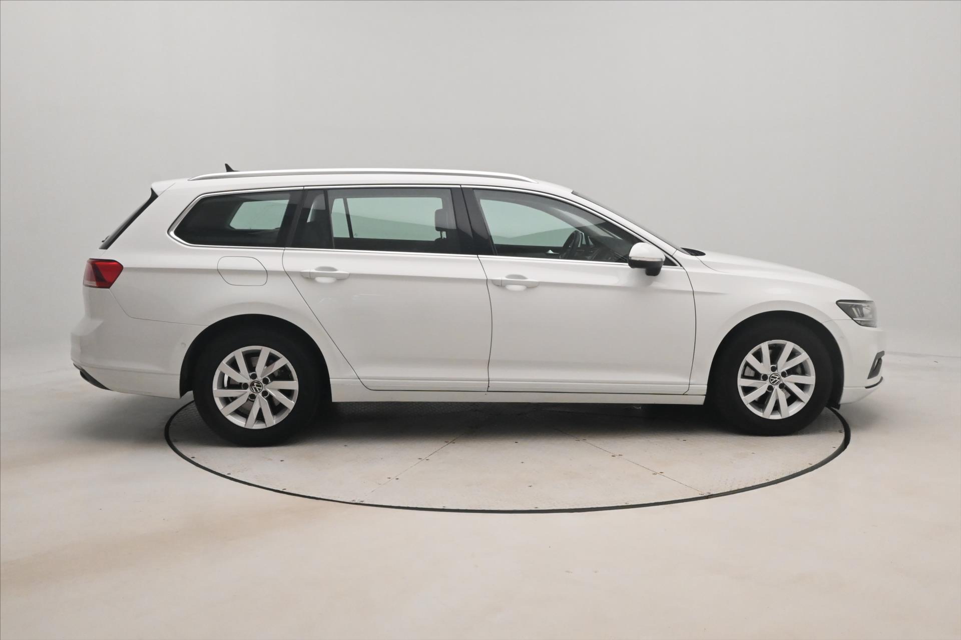 Hlavní fotografie vozu Volkswagen Passat 2,0 TDI 110kW DSG Business Záruka až 5 let (4)