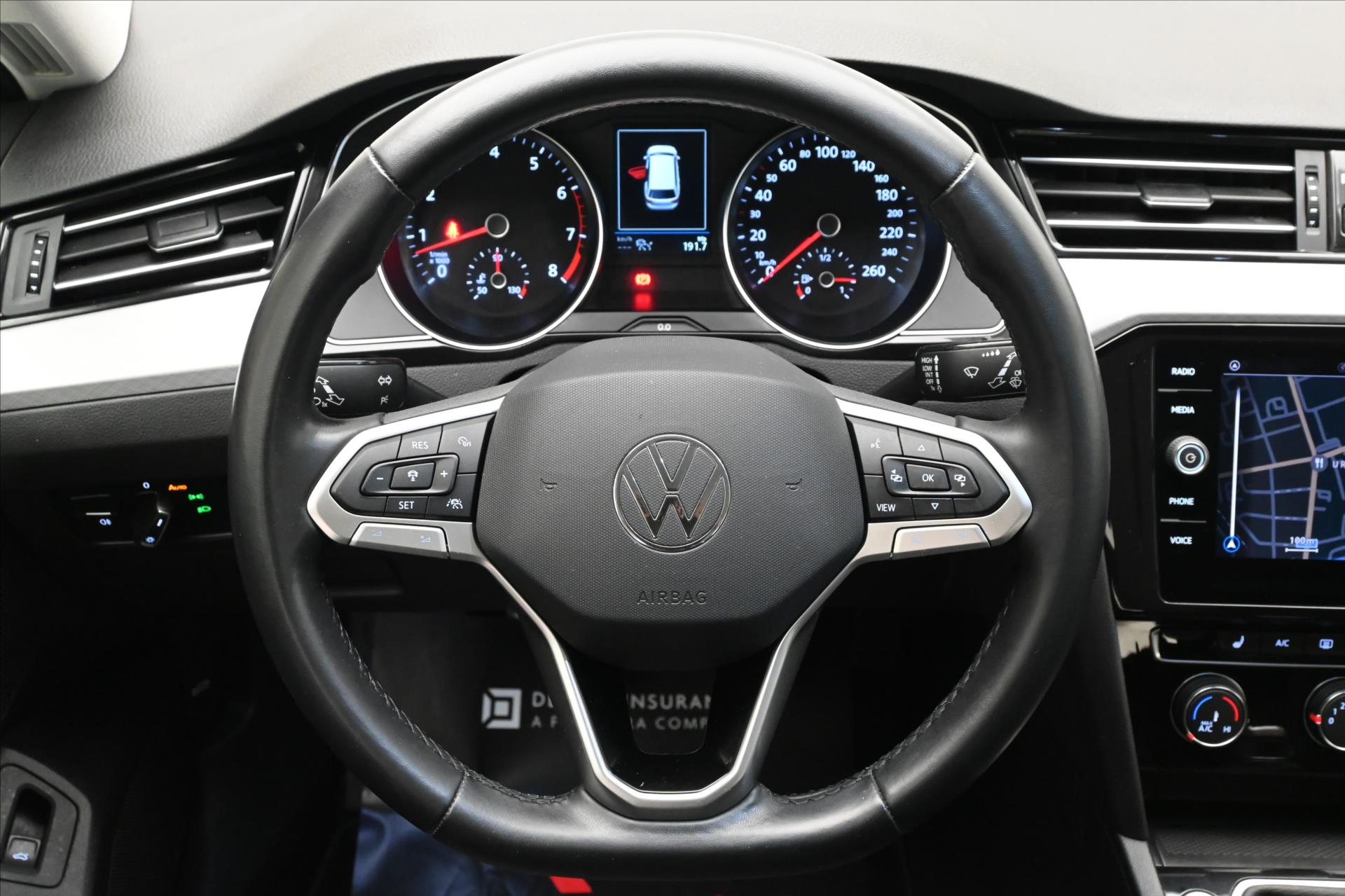 Hlavní fotografie vozu Volkswagen Passat 1,5 TSI 110 kW Business Záruka až 5 let (19)