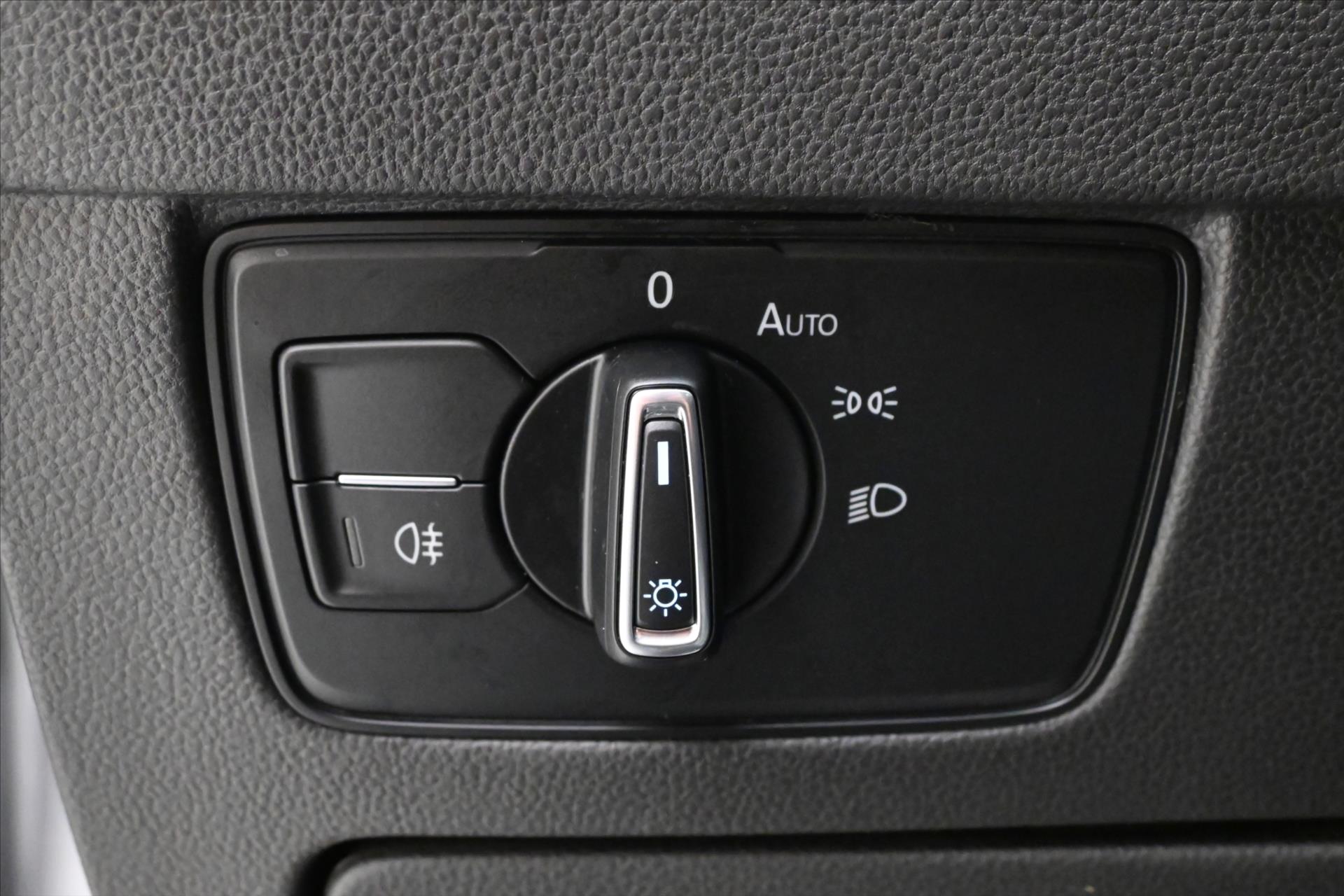 Hlavní fotografie vozu Volkswagen Passat 1,5 TSI 110 kW Business Záruka až 5 let (27)