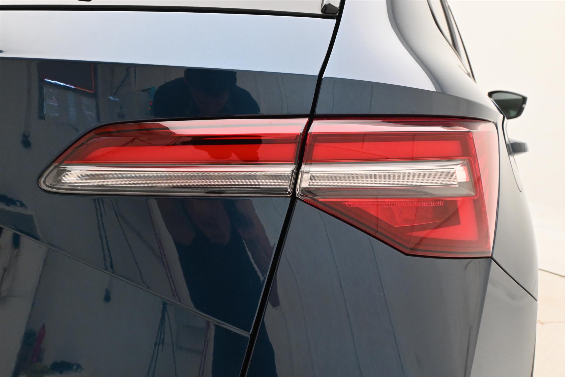 Hlavní fotografie vozu Škoda Karoq 2,0 TDI 110kW 4x4 DSG TOUR Záruka až 5 let (31)