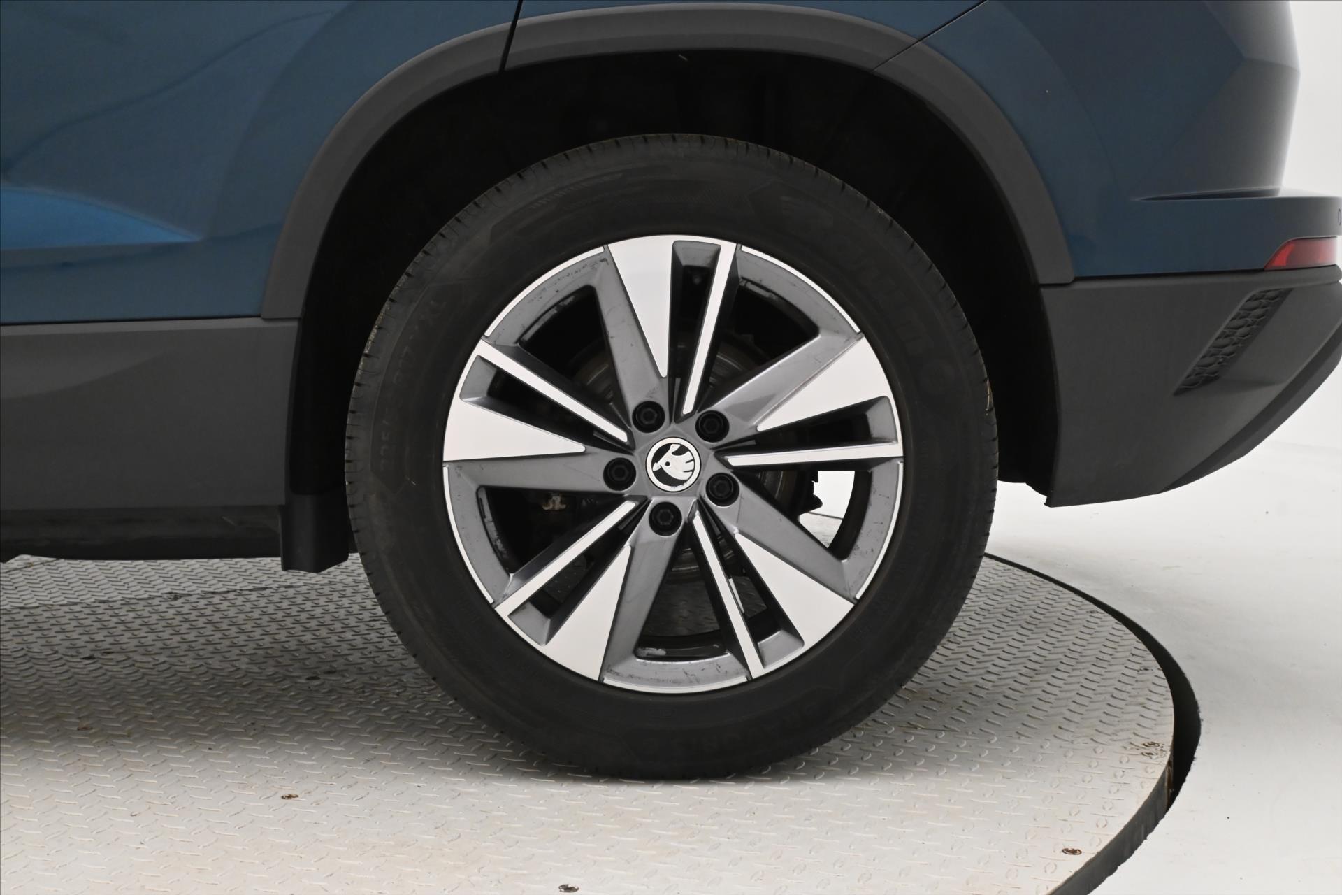 Hlavní fotografie vozu Škoda Karoq 2,0 TDI 110kW 4x4 DSG TOUR Záruka až 5 let (32)