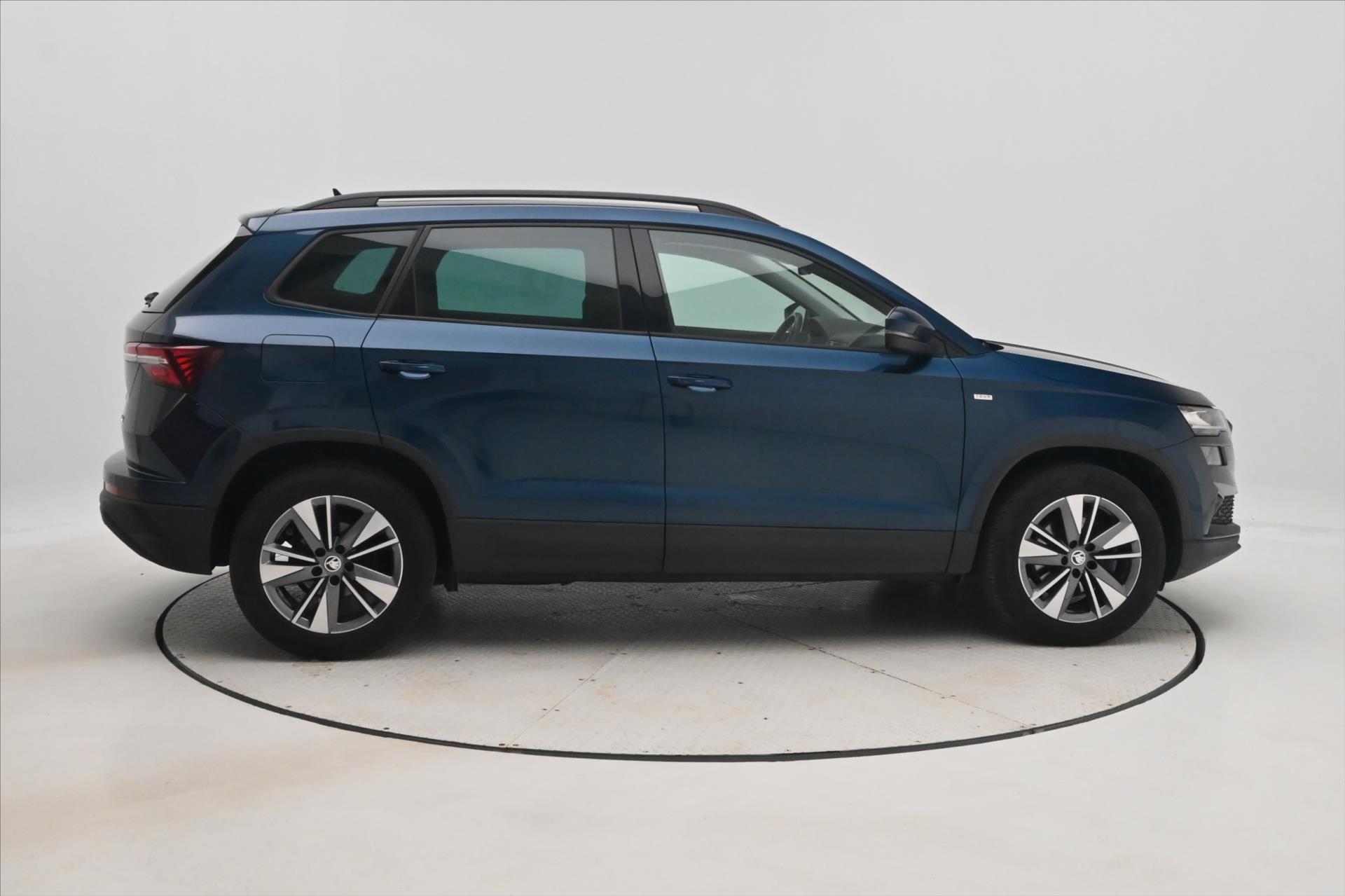 Hlavní fotografie vozu Škoda Karoq 2,0 TDI 110kW 4x4 DSG TOUR Záruka až 5 let (5)