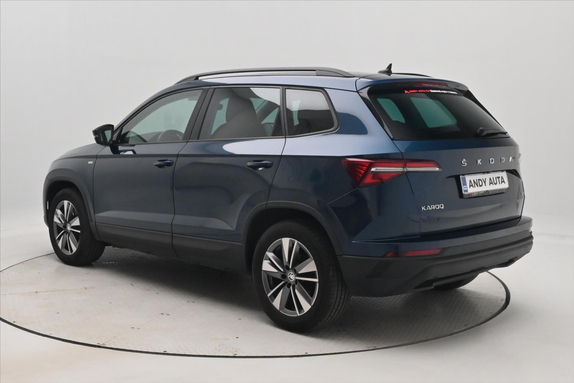 Hlavní fotografie vozu Škoda Karoq 2,0 TDI 110kW 4x4 DSG TOUR Záruka až 5 let (8)