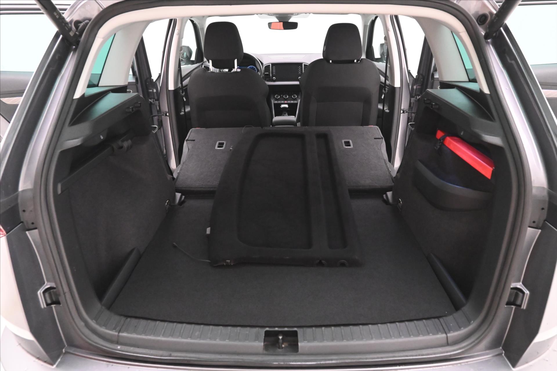 Hlavní fotografie vozu Škoda Karoq 2,0 TDI 110kW DSG Style Záruka až 5 let (12)