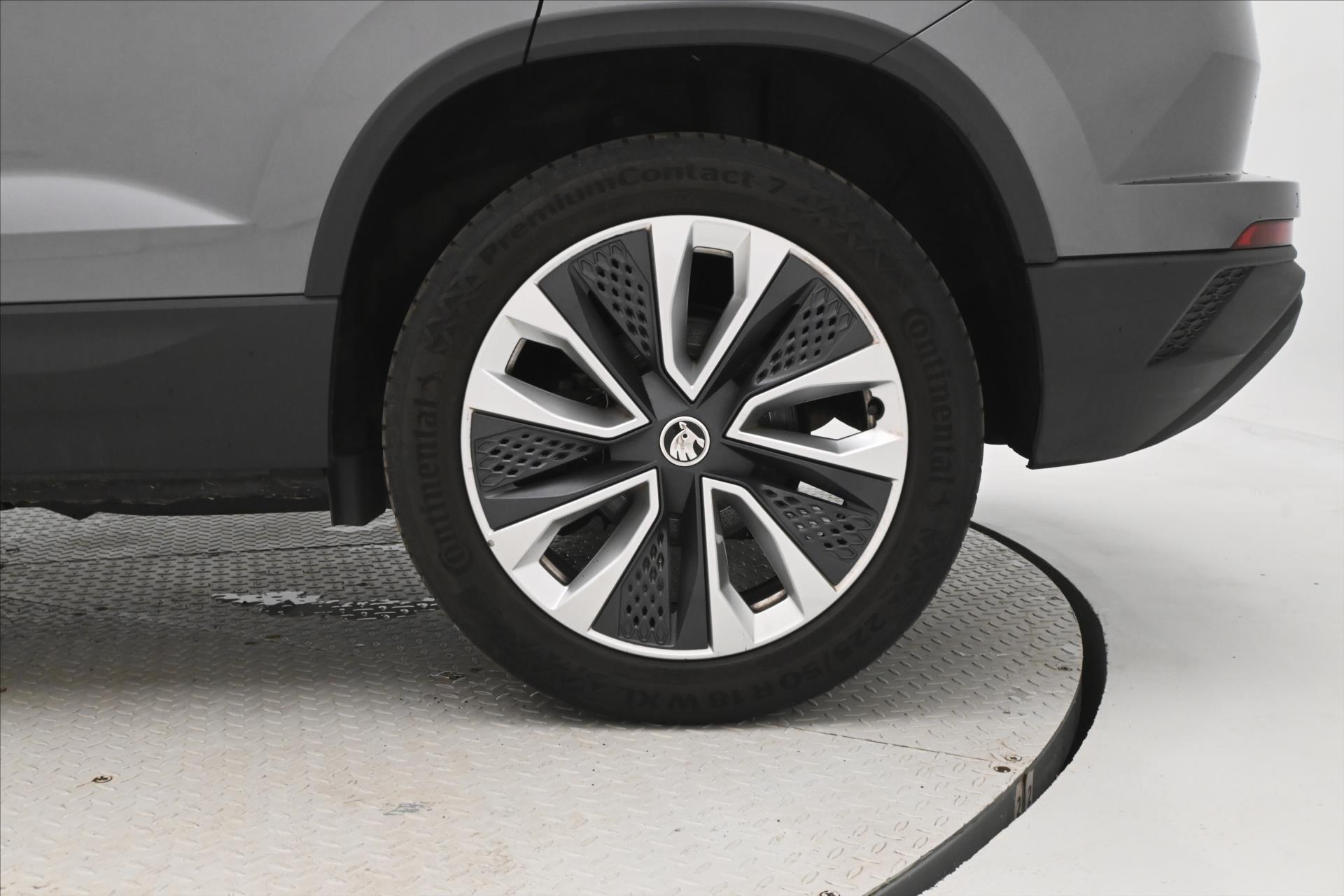 Hlavní fotografie vozu Škoda Karoq 2,0 TDI 110kW DSG Style Záruka až 5 let (33)