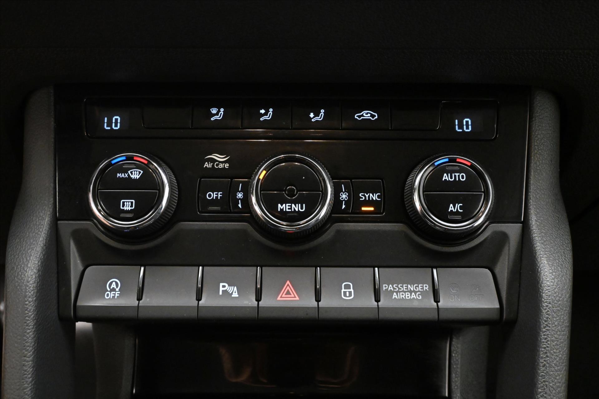 Hlavní fotografie vozu Škoda Karoq 2,0 TDI 85kW DSG Ambition Záruka až 5 let (21)