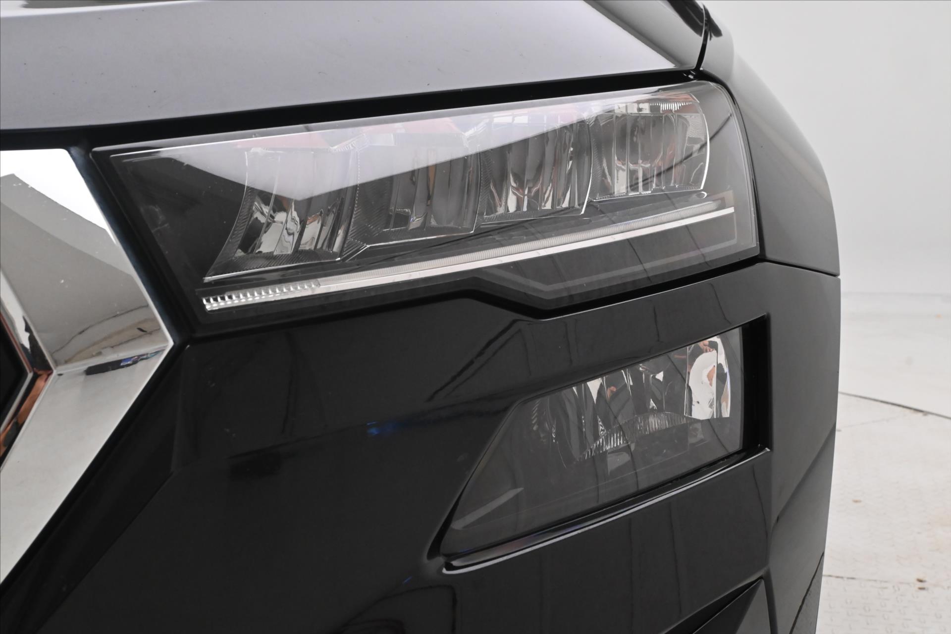 Hlavní fotografie vozu Škoda Karoq 2,0 TDI 85kW DSG Ambition Záruka až 5 let (29)