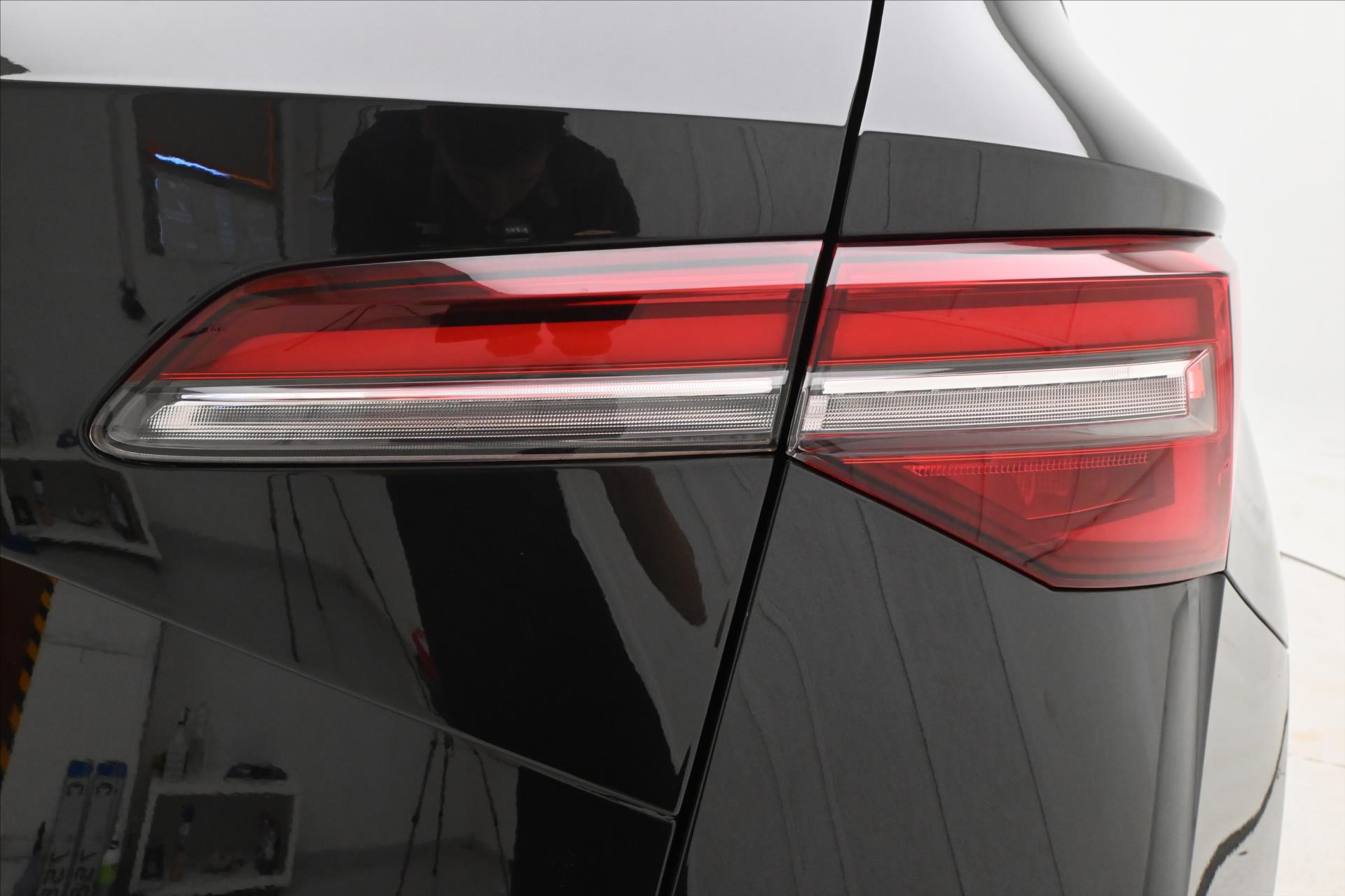 Hlavní fotografie vozu Škoda Karoq 2,0 TDI 85kW DSG Ambition Záruka až 5 let (30)