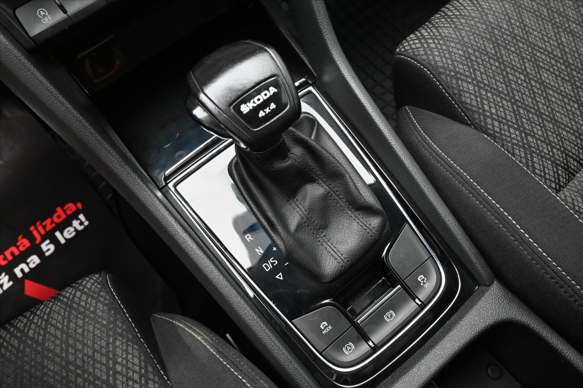 Hlavní fotografie vozu Škoda Karoq 2,0 TDI 110 kW 4x4 DSG Style Záruka až 5 let (21)