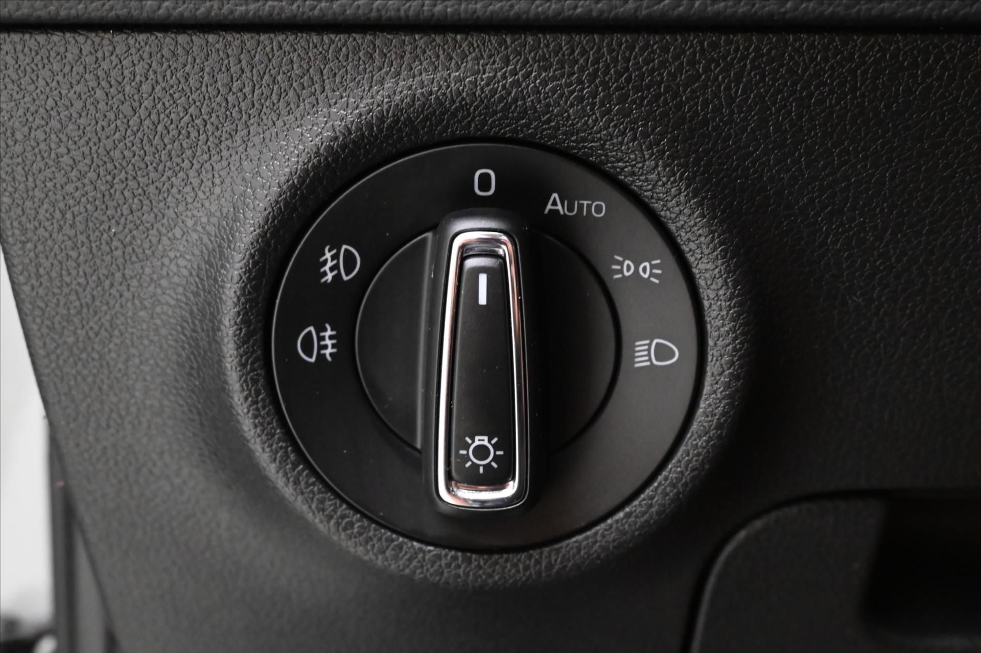 Hlavní fotografie vozu Škoda Karoq 2,0 TDI 110 kW 4x4 DSG Style Záruka až 5 let (26)
