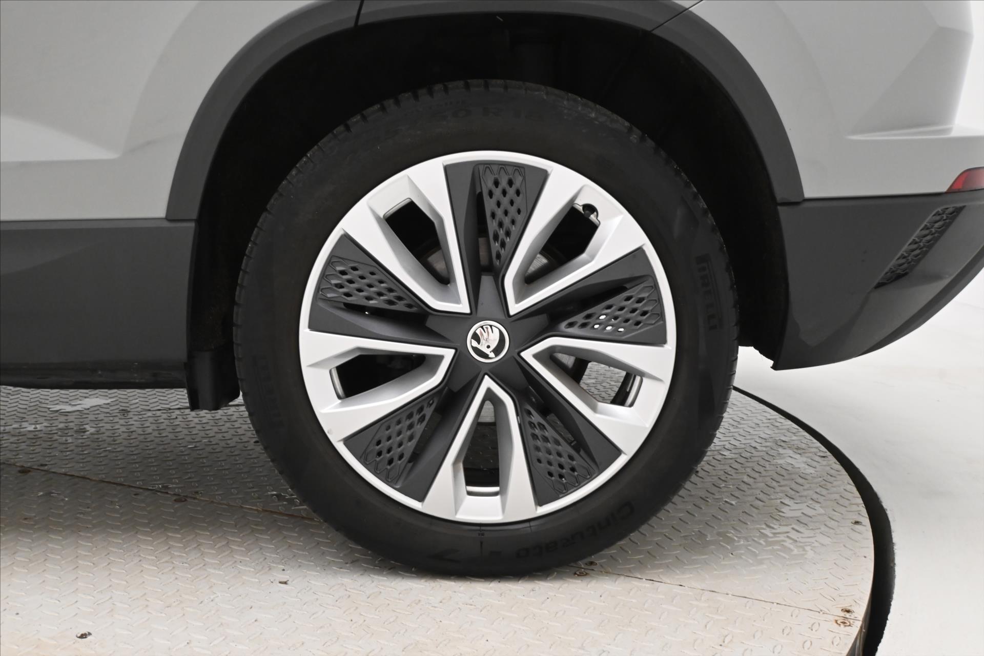 Hlavní fotografie vozu Škoda Karoq 2,0 TDI 110 kW 4x4 DSG Style Záruka až 5 let (30)