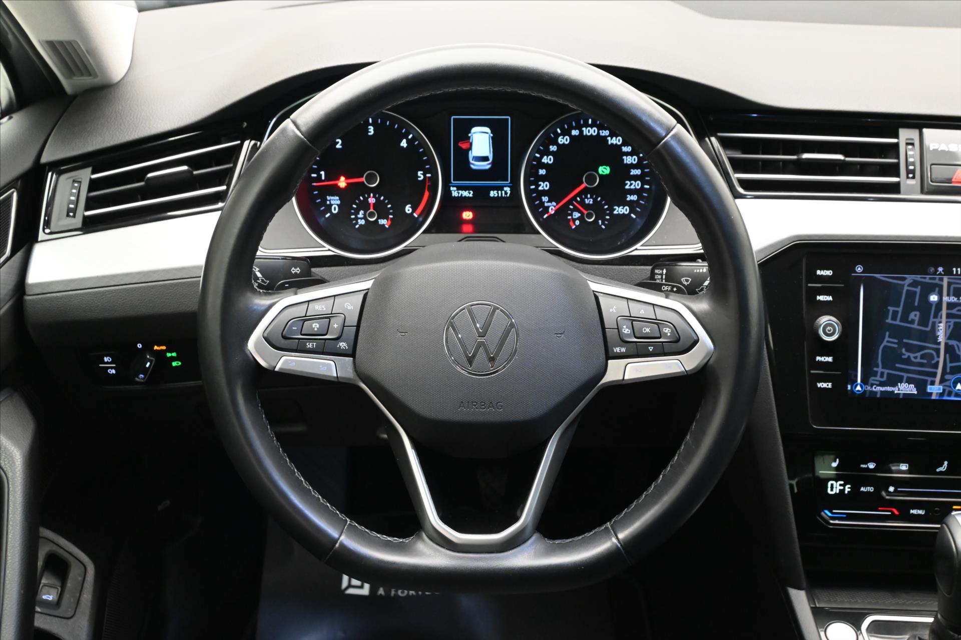 Hlavní fotografie vozu Volkswagen Passat 2,0 TDI 110kW DSG Business Záruka až 5 let (19)